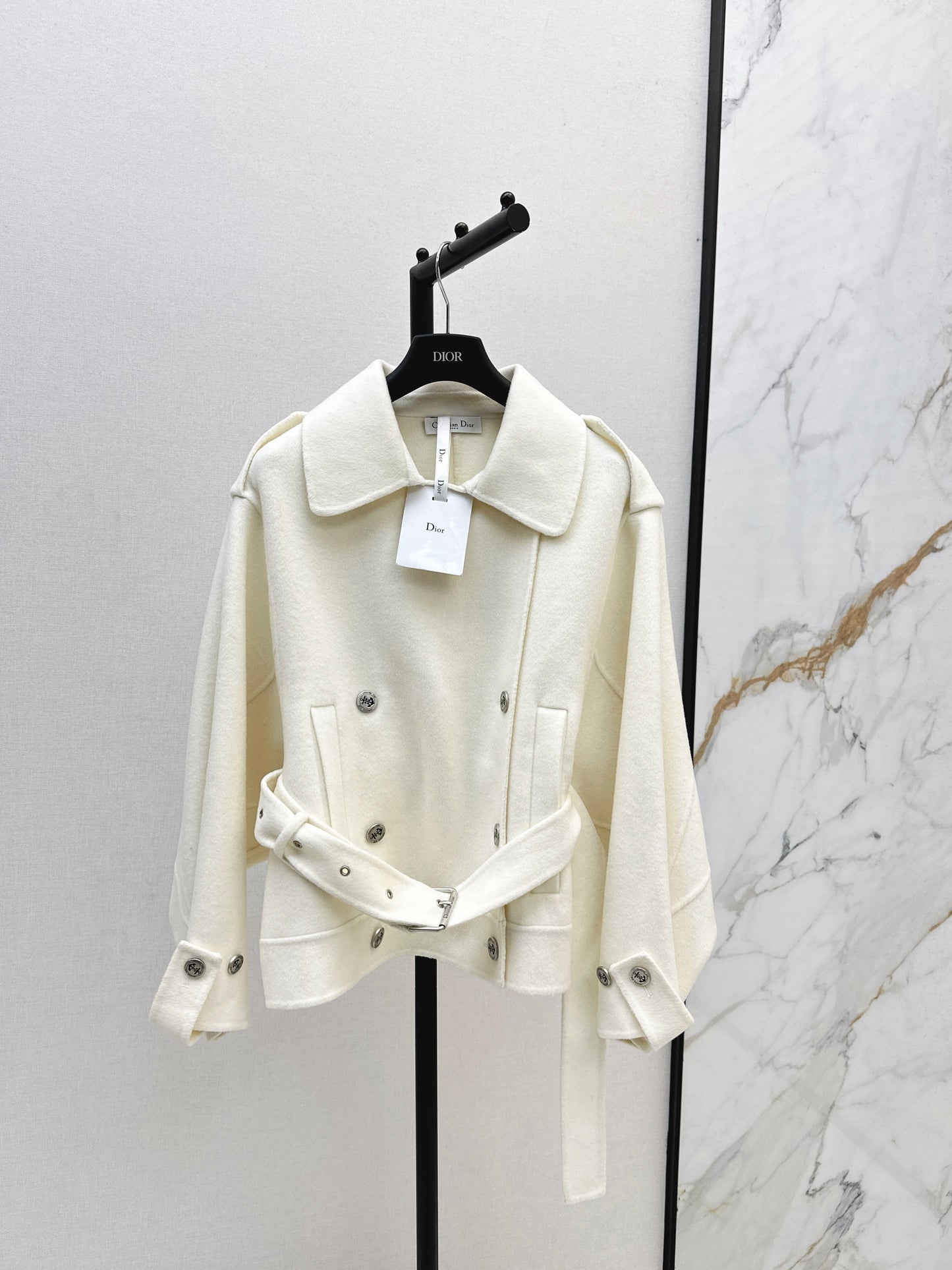 Latest autumn and winter double breasted lapel short coat