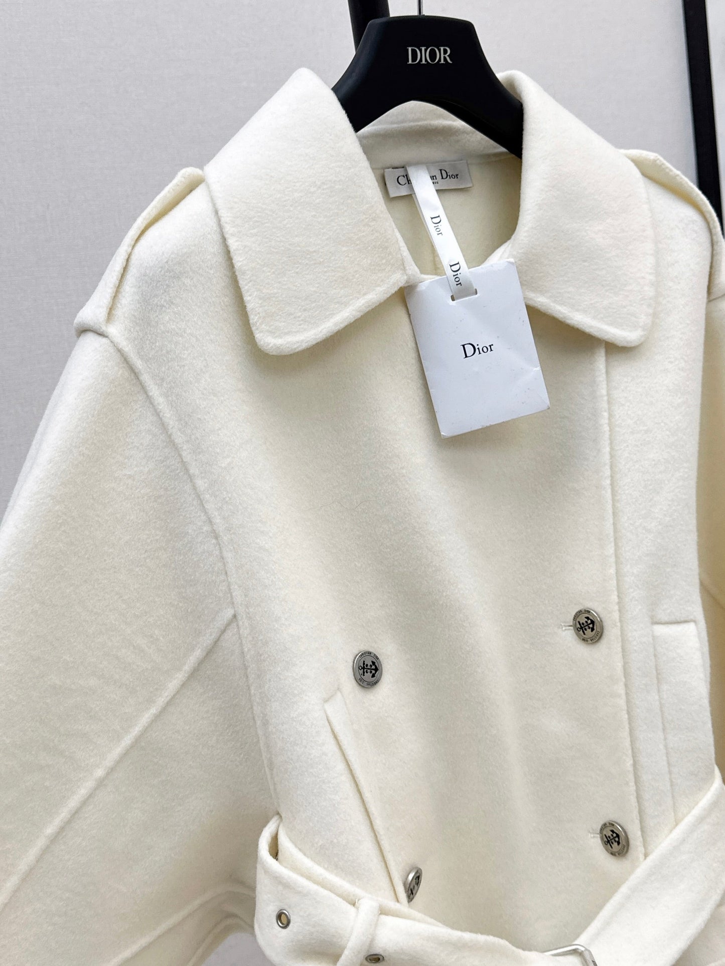 Latest autumn and winter double breasted lapel short coat
