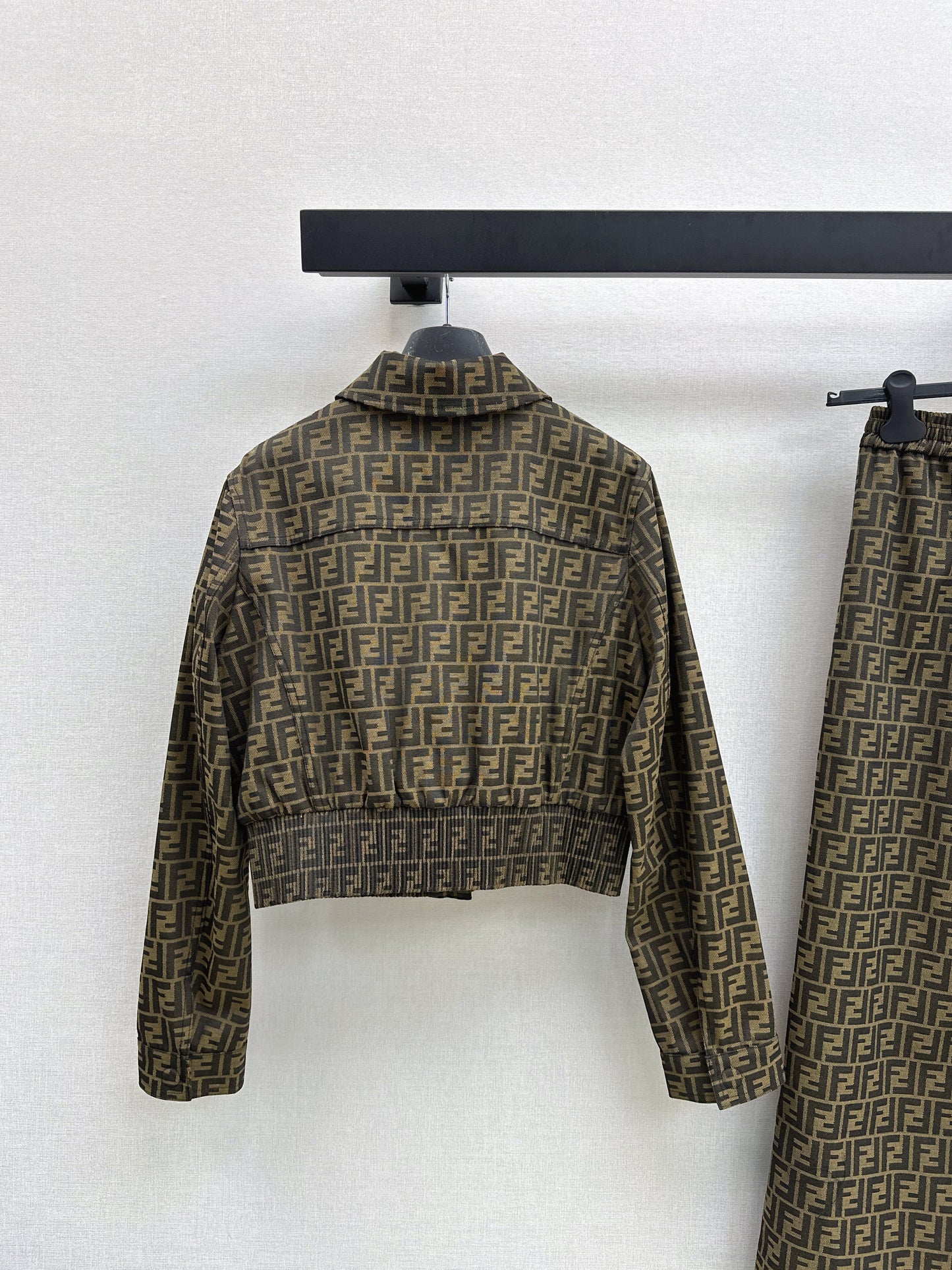 The latest classic vintage FF letter jacquard jacket for autumn and winter
