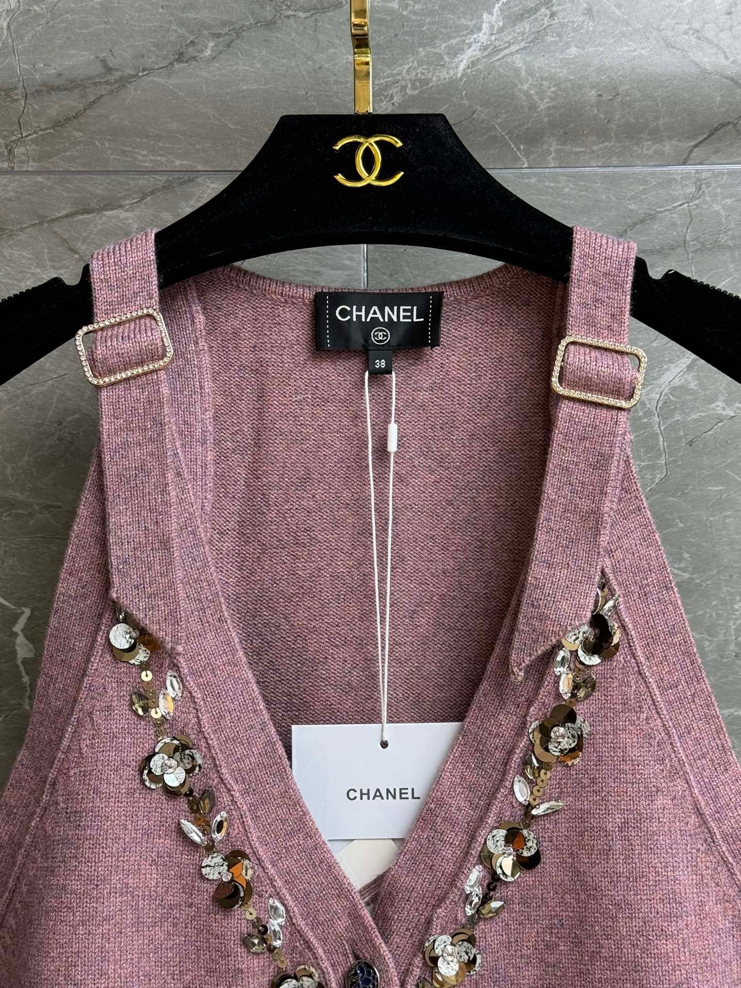 sequin-trimmed vest