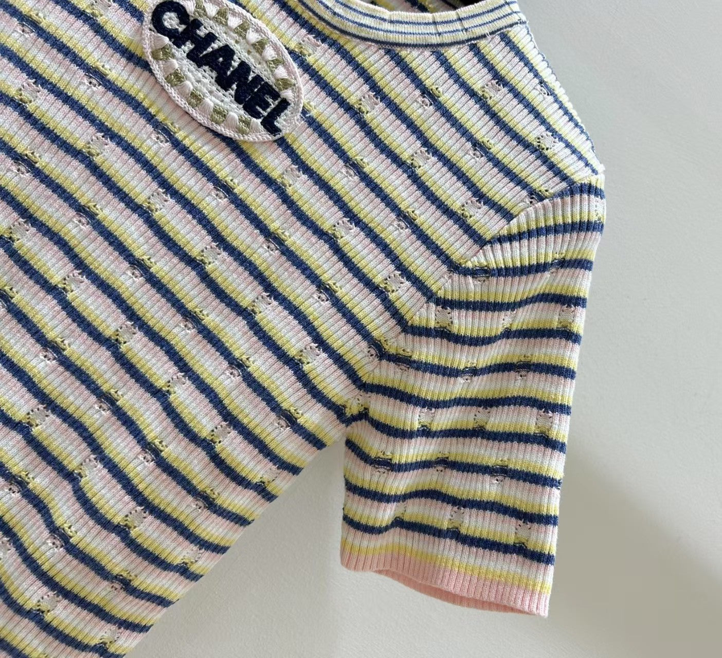Striped round neck short sleeves