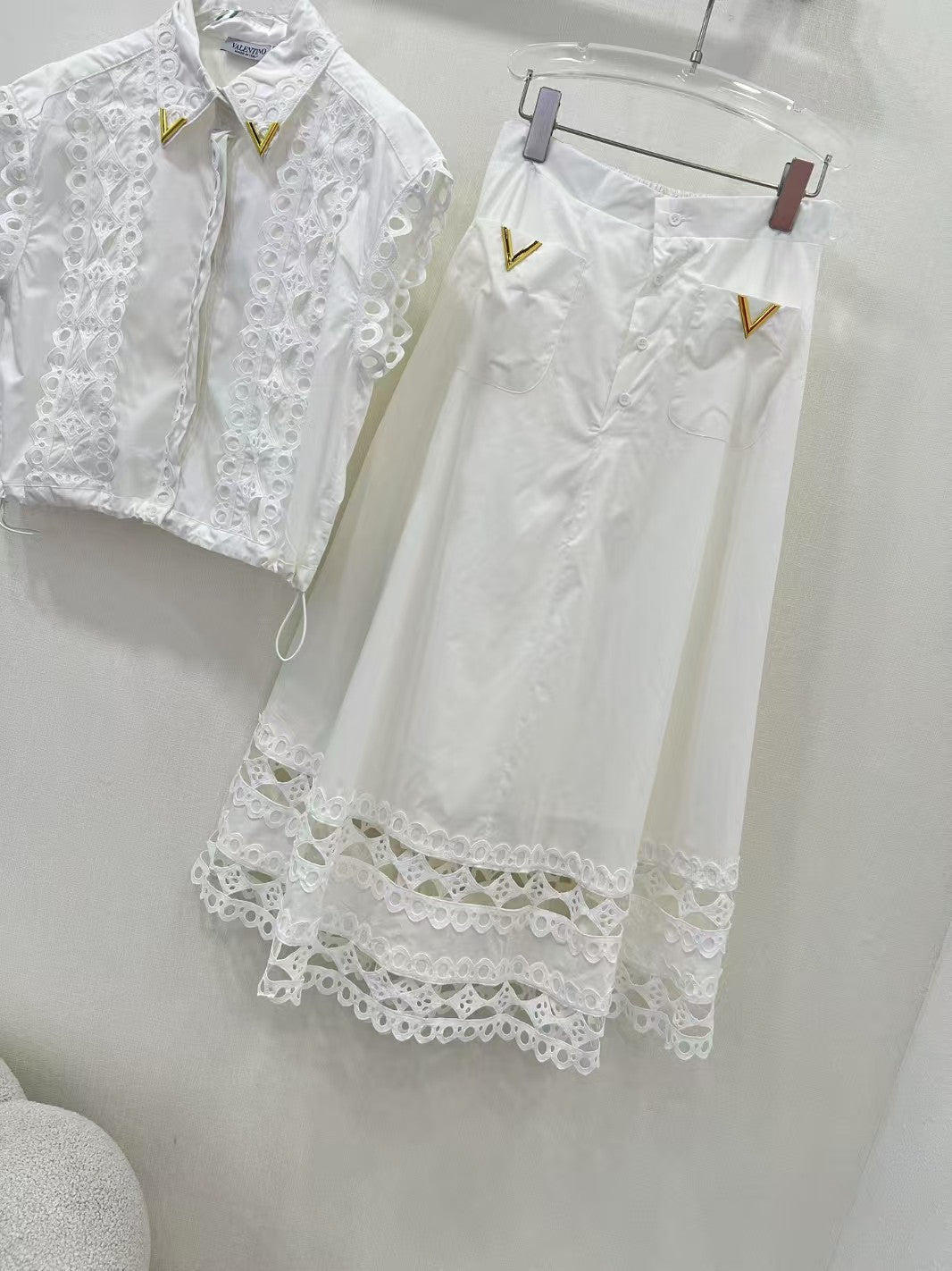 25 Early Spring Lapel Water-soluble Flower Hollow Suit