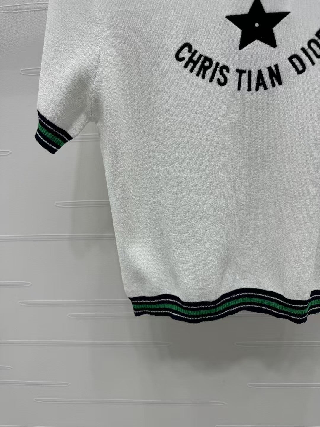 Embroidered logo knit short sleeves