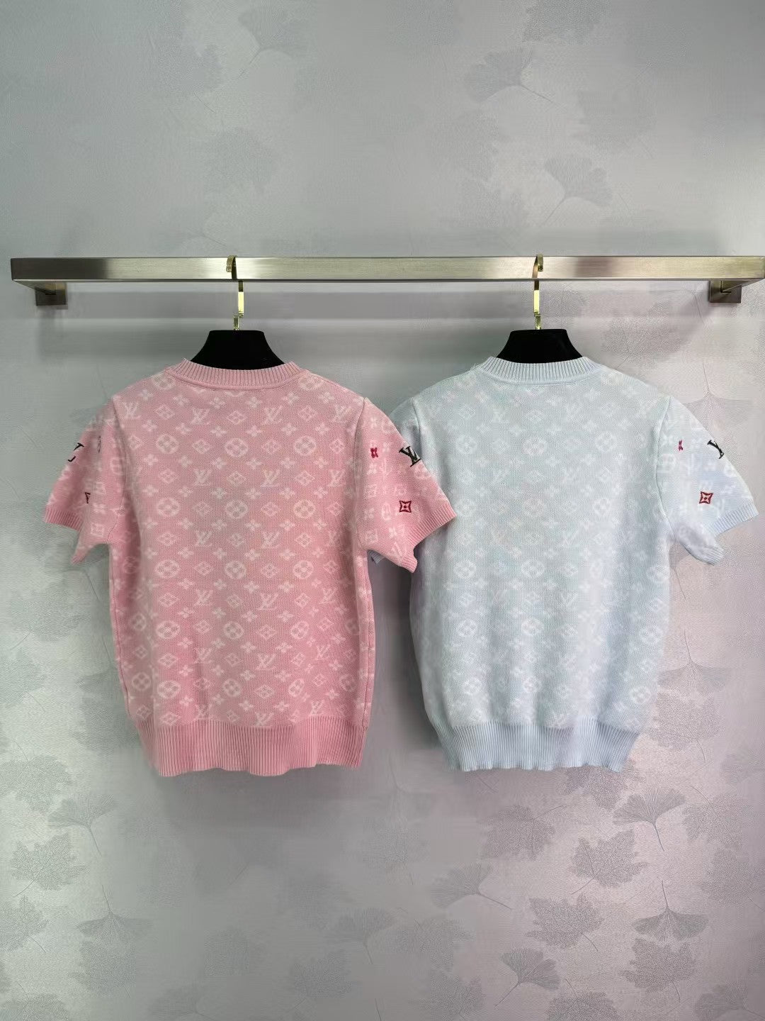 New style knitted round neck short sleeves in early spring