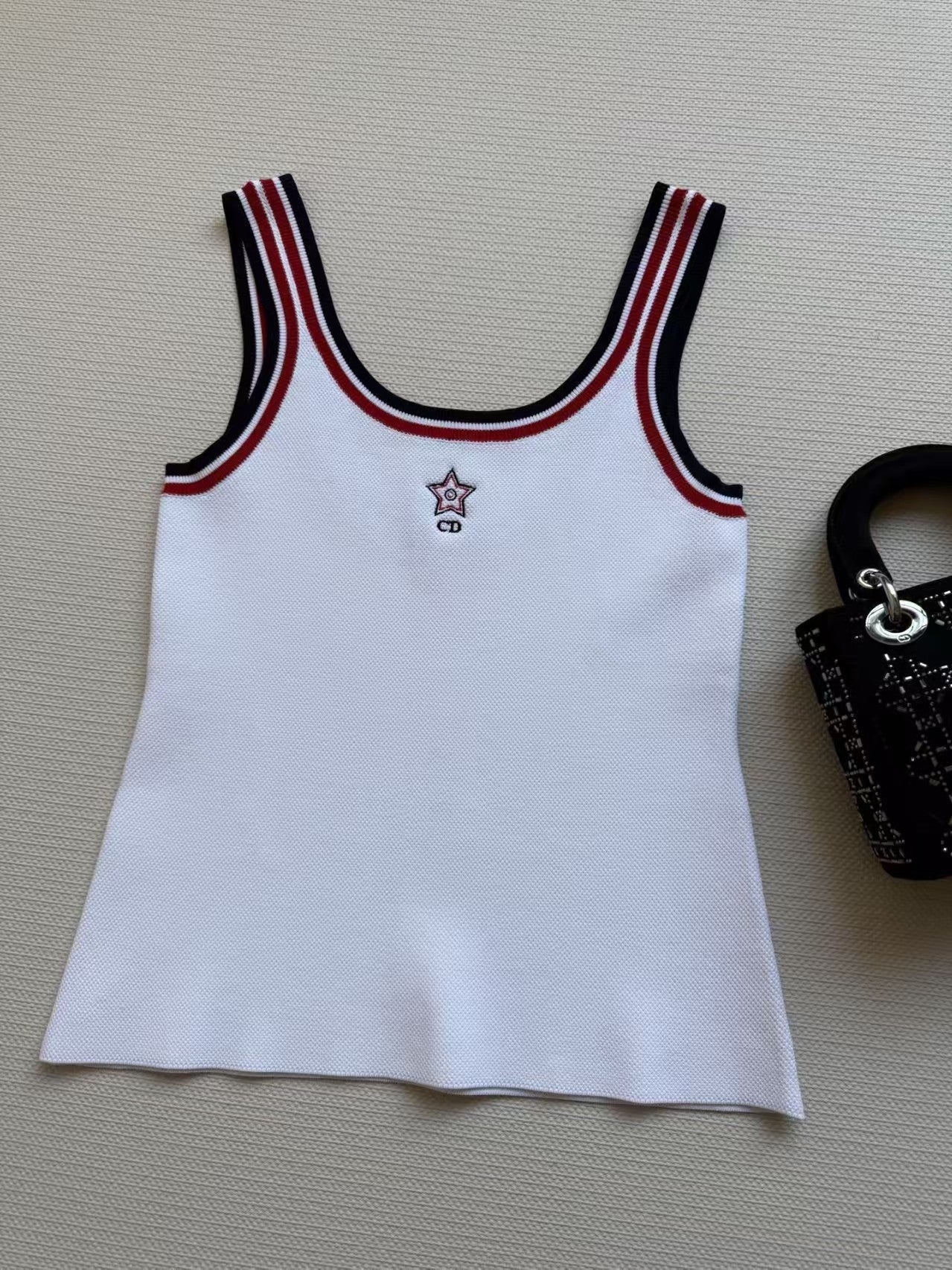 Embroidered five-pointed star letter vest