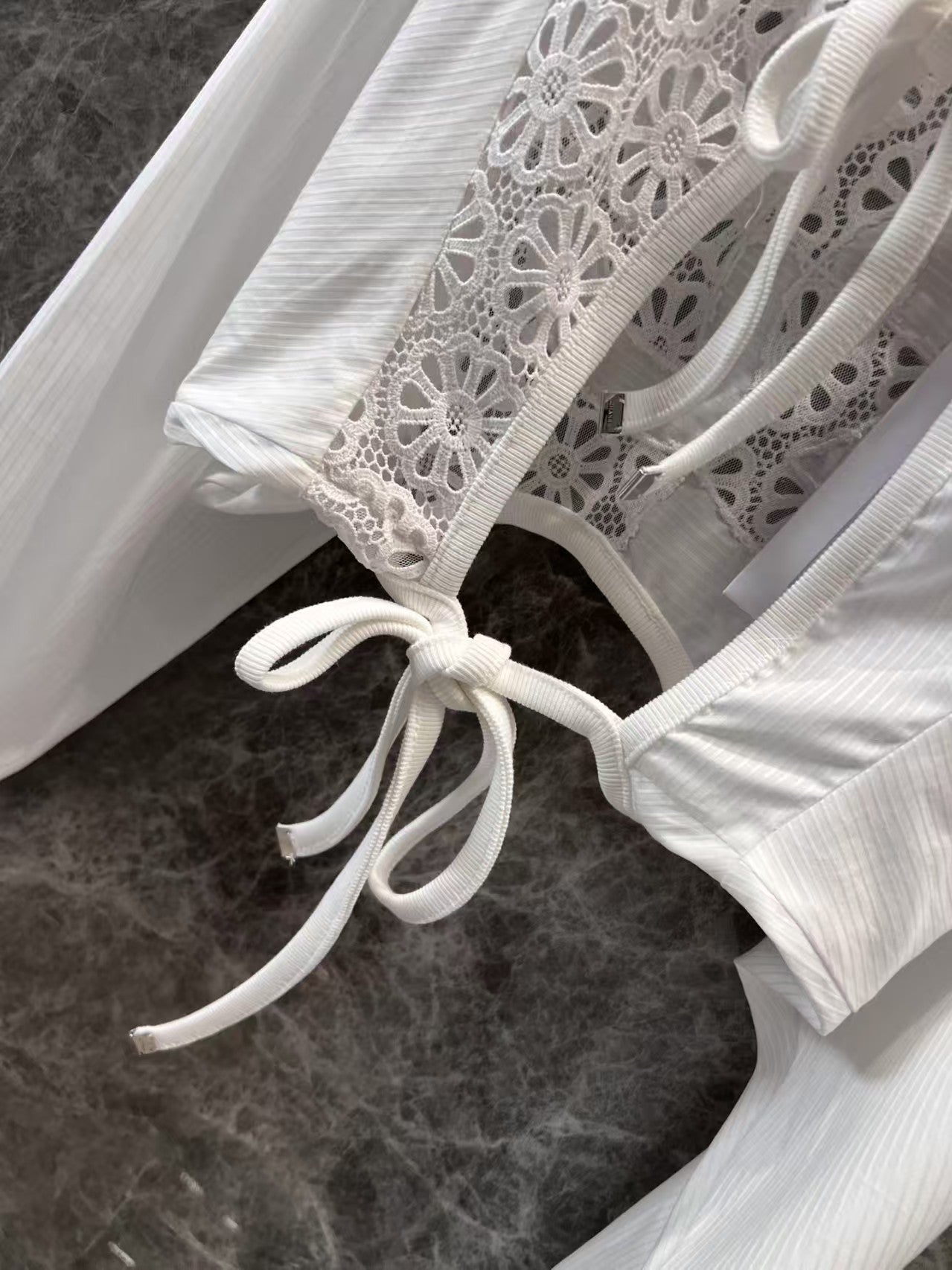 Heavy hollow back short long sleeve top