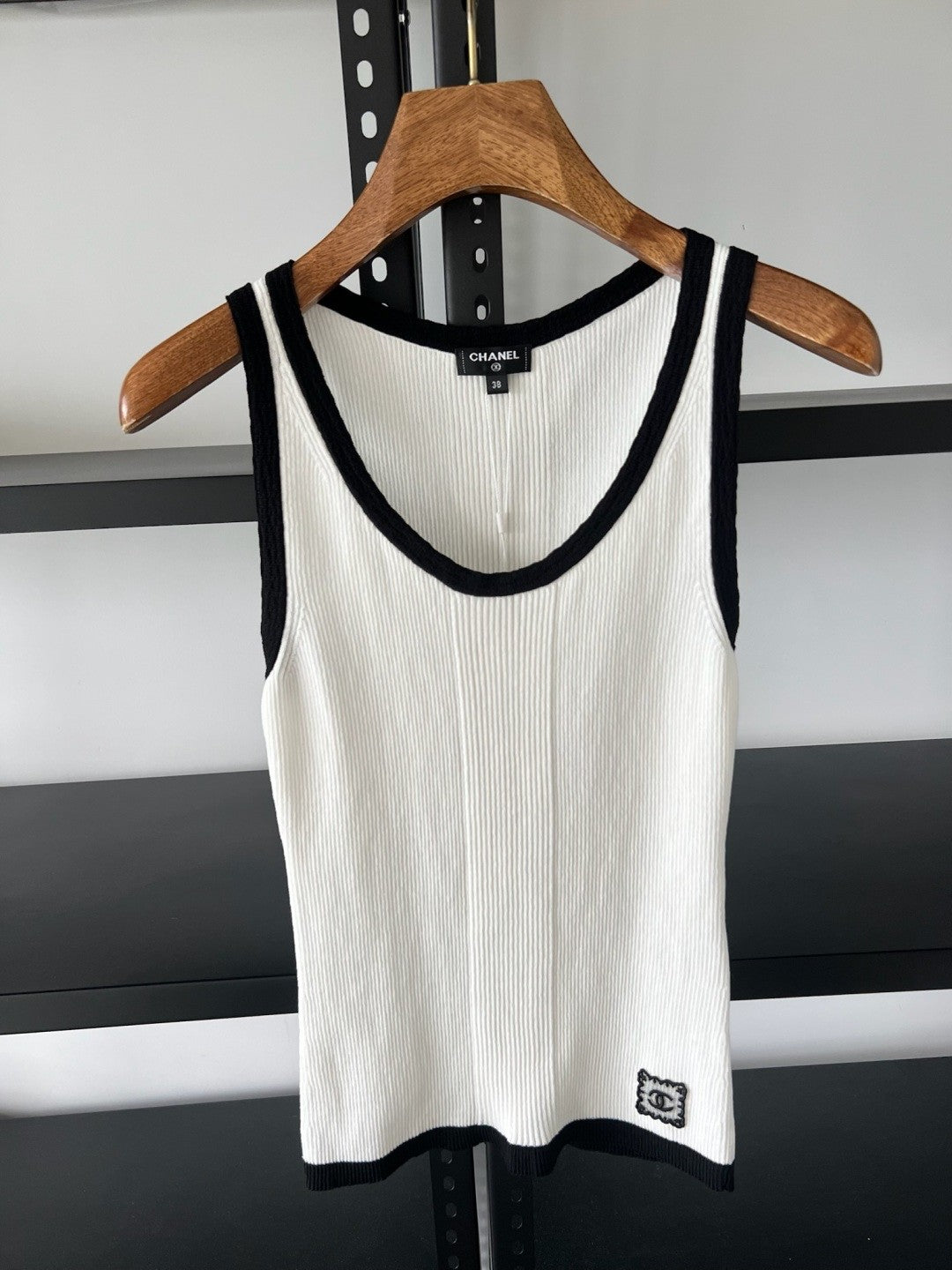 25ss black and white knitted vest