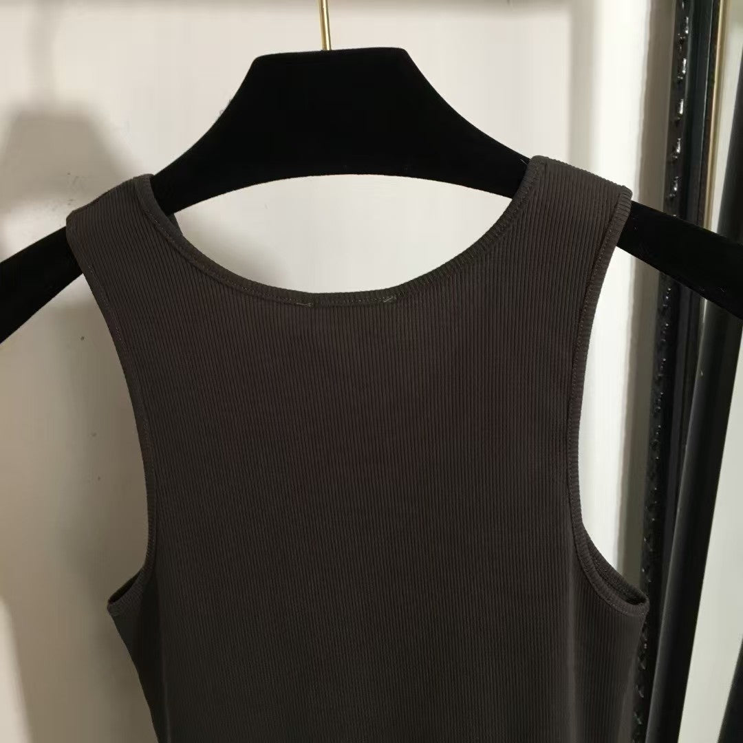 Simple logo embroidered ribbed vest