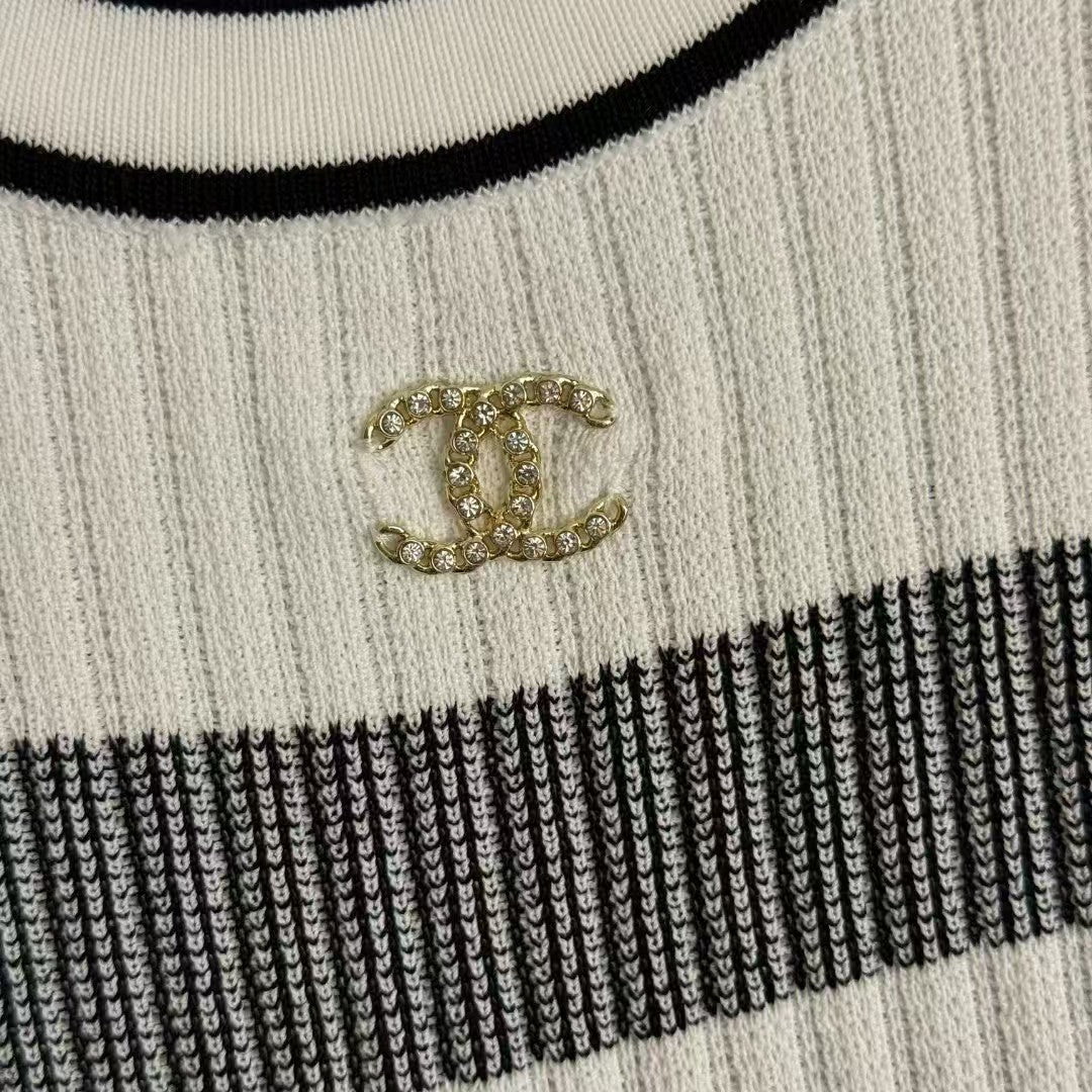 Colorblock Short Sleeve Knit Top