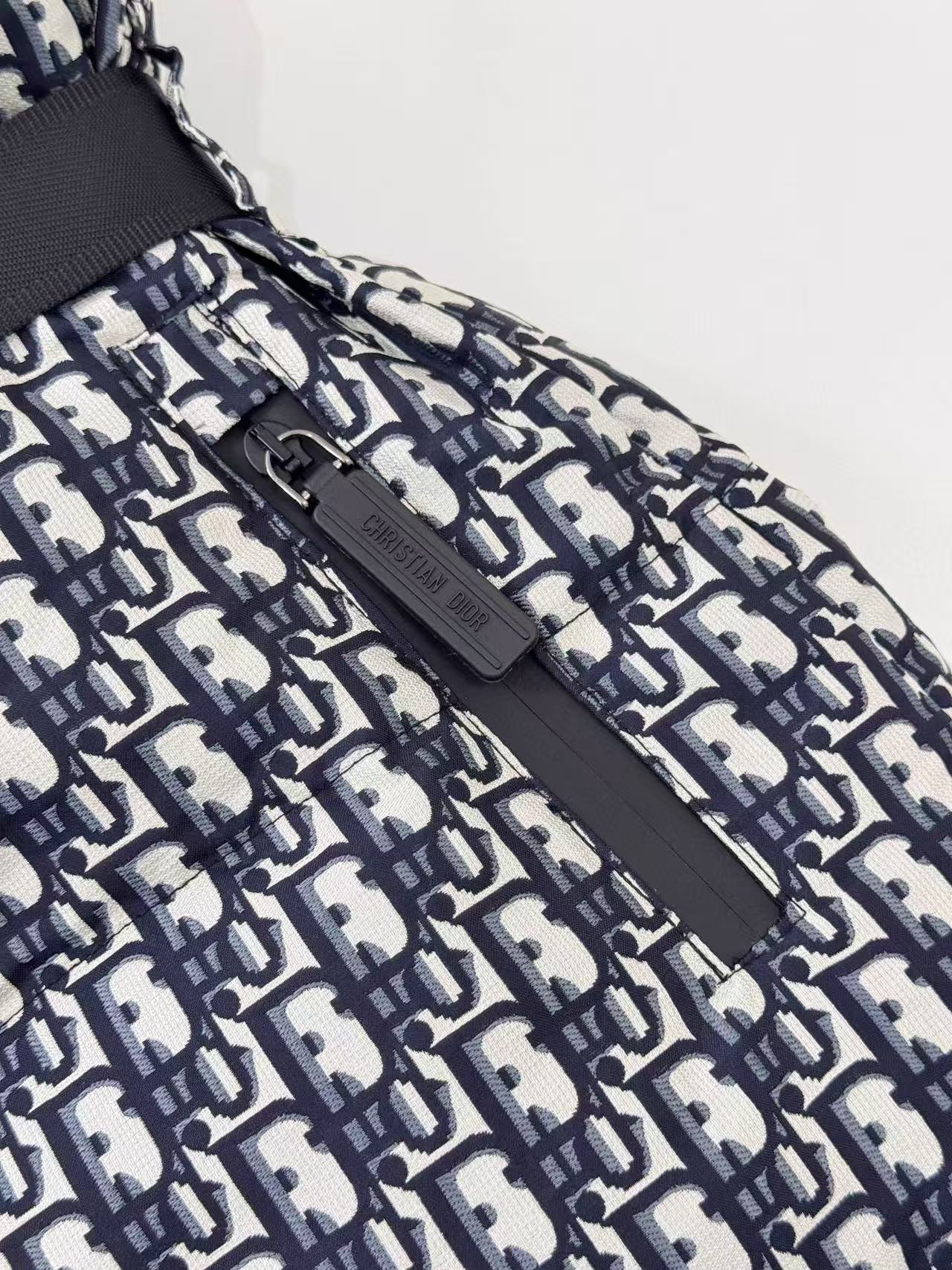 Stand collar waist vest down jacket