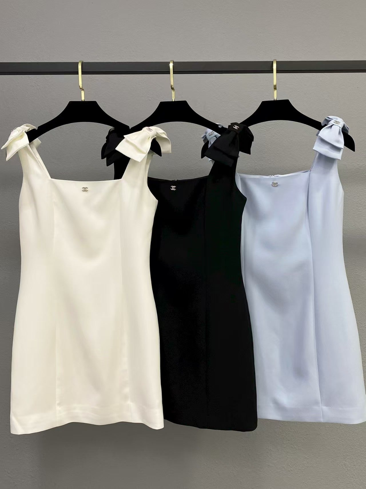 rhinestone logo bow sleeveless dress