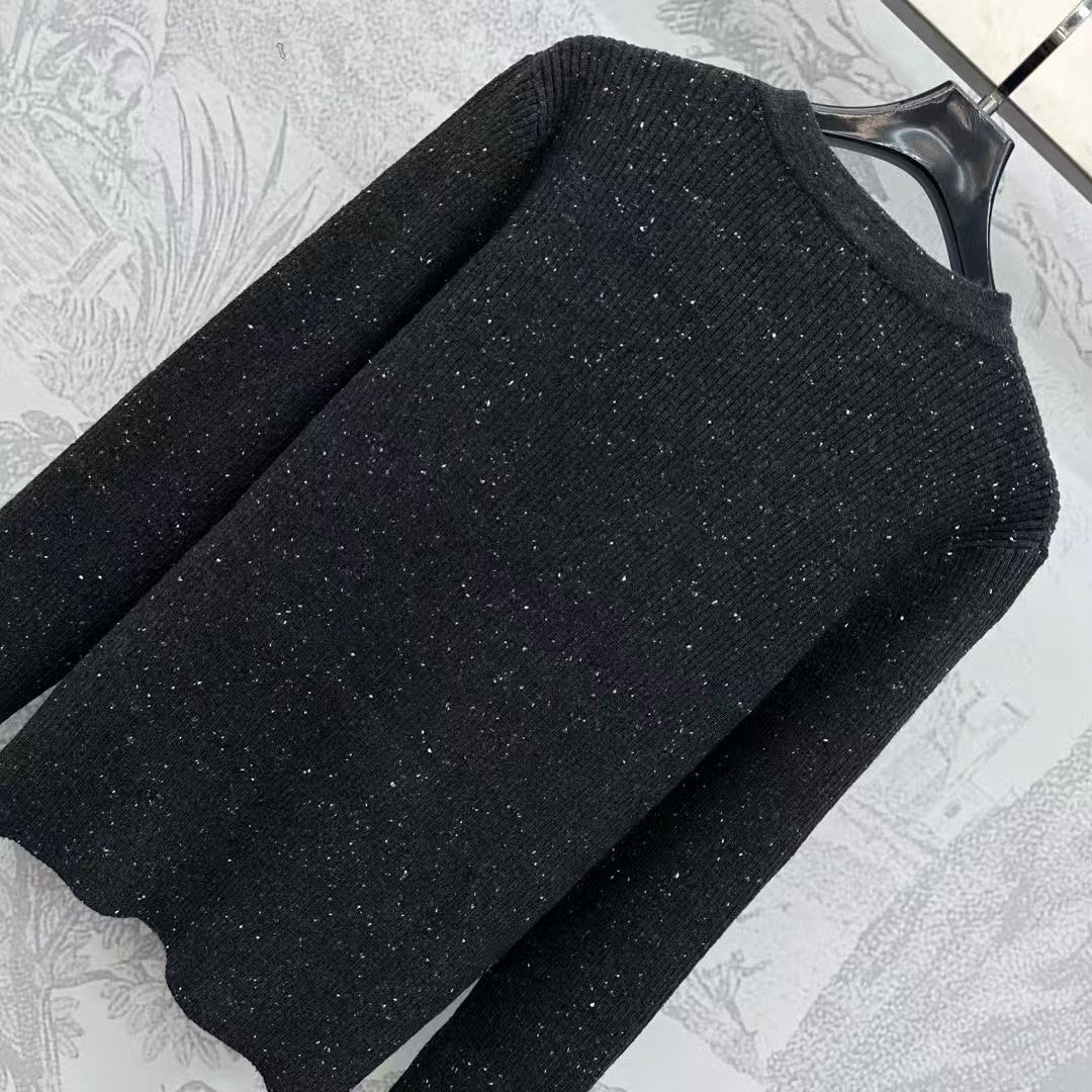 New round neck knitted cardigan