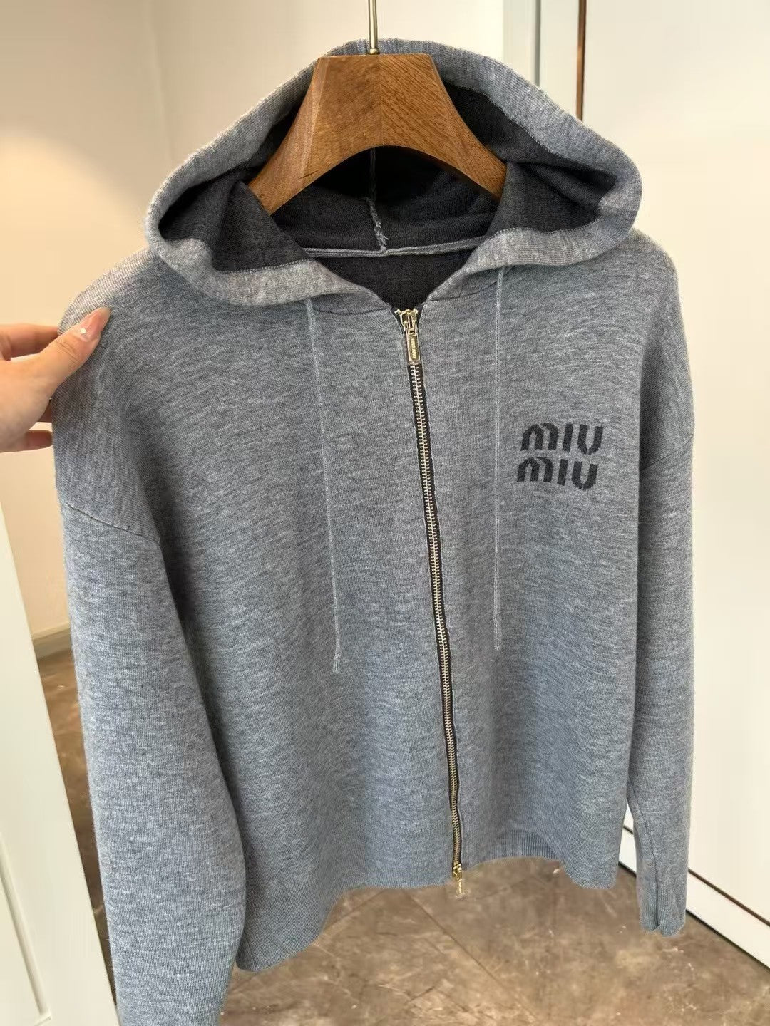 Hooded zip-up cardigan