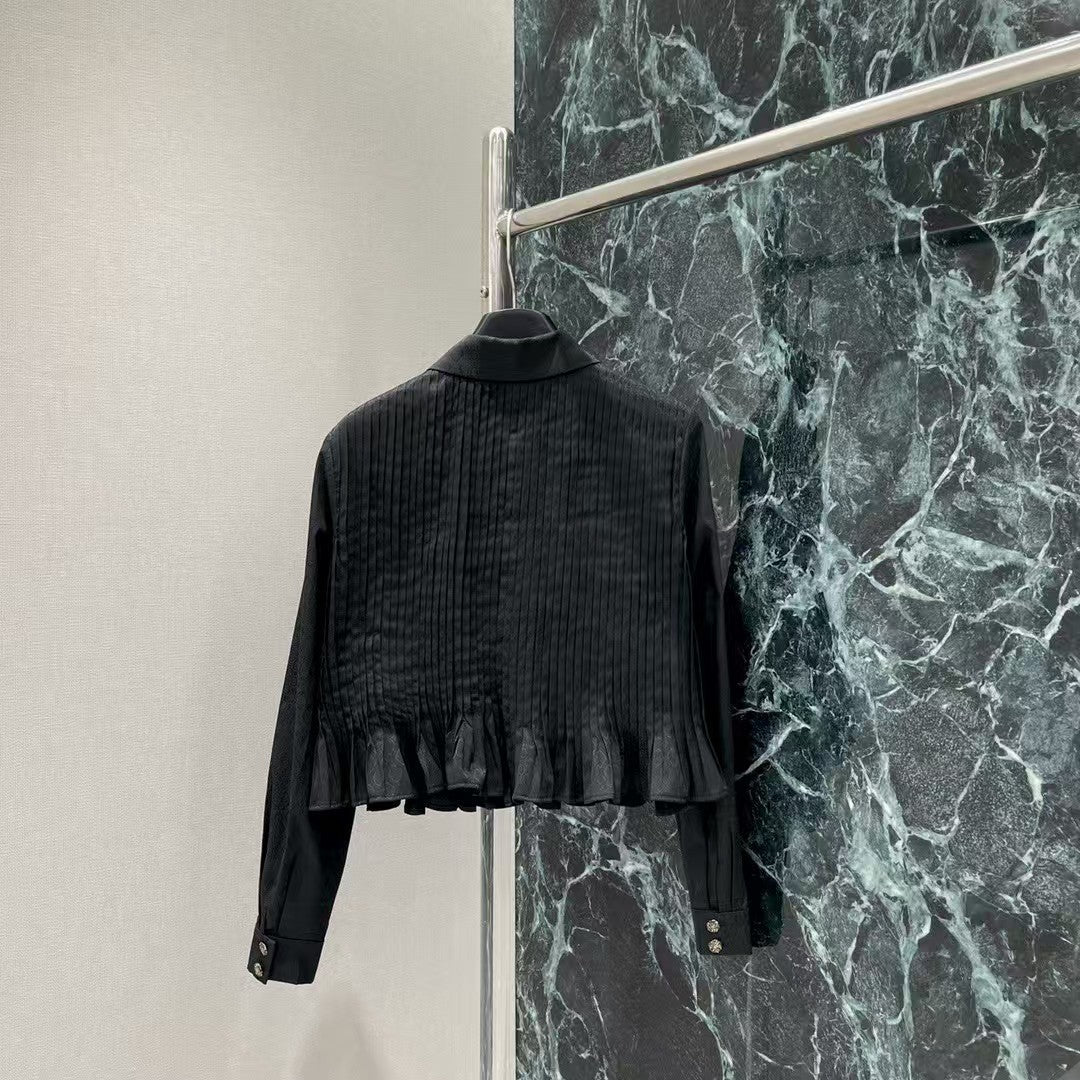 New pleated long-sleeved shirt