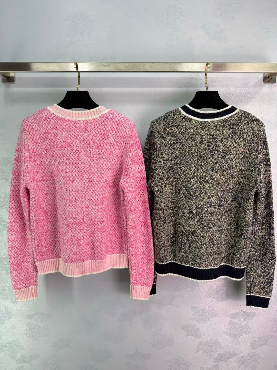 New contrast color knitted cardigan