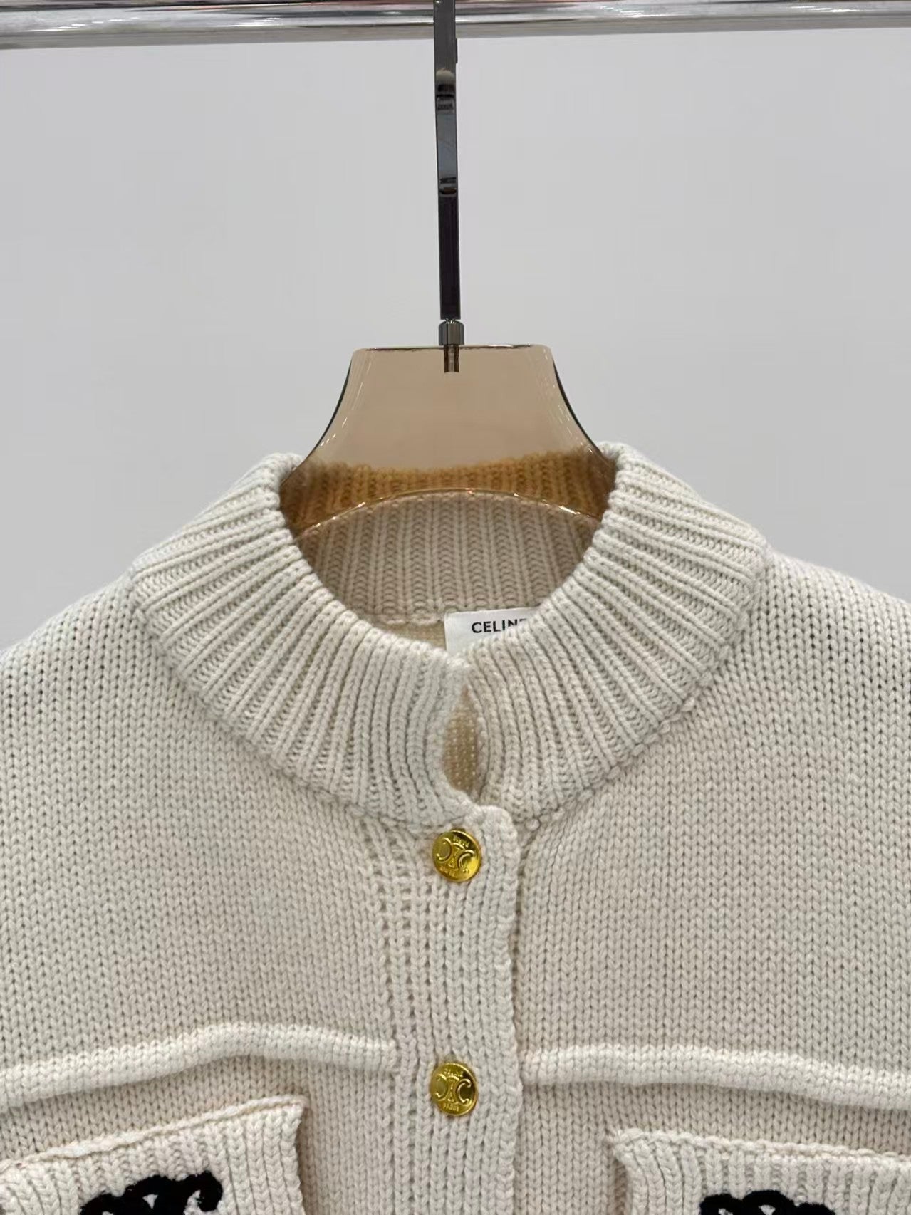 New logo embroidered inlaid metal button cardigan