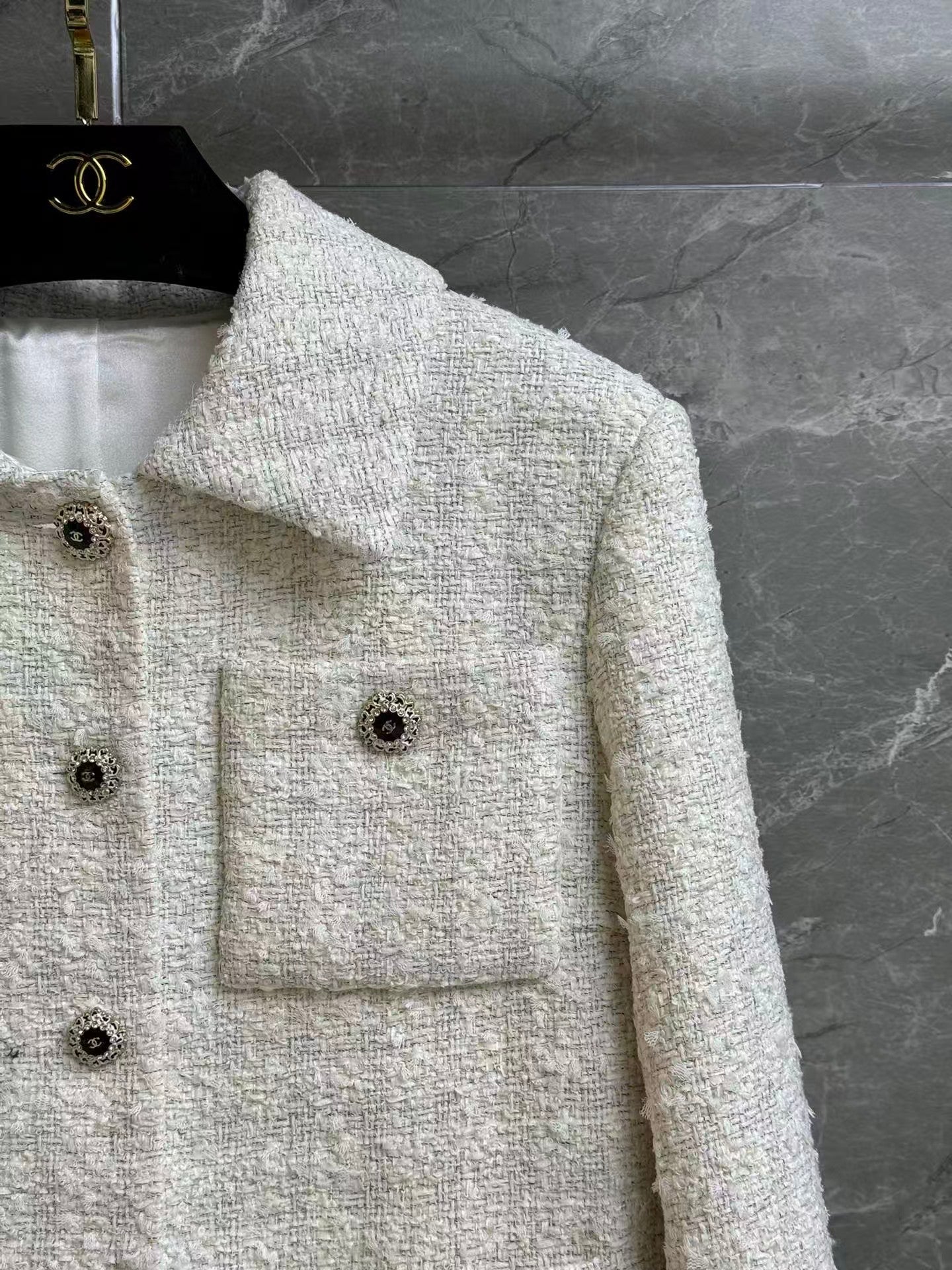 Multi-pocket tweed coat