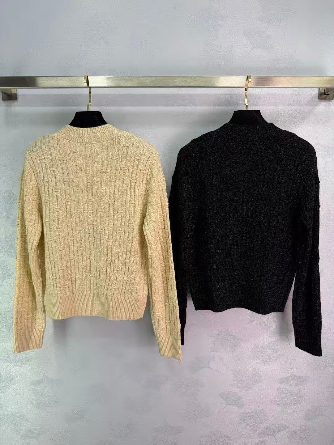 Double C logo + bow knit sweater