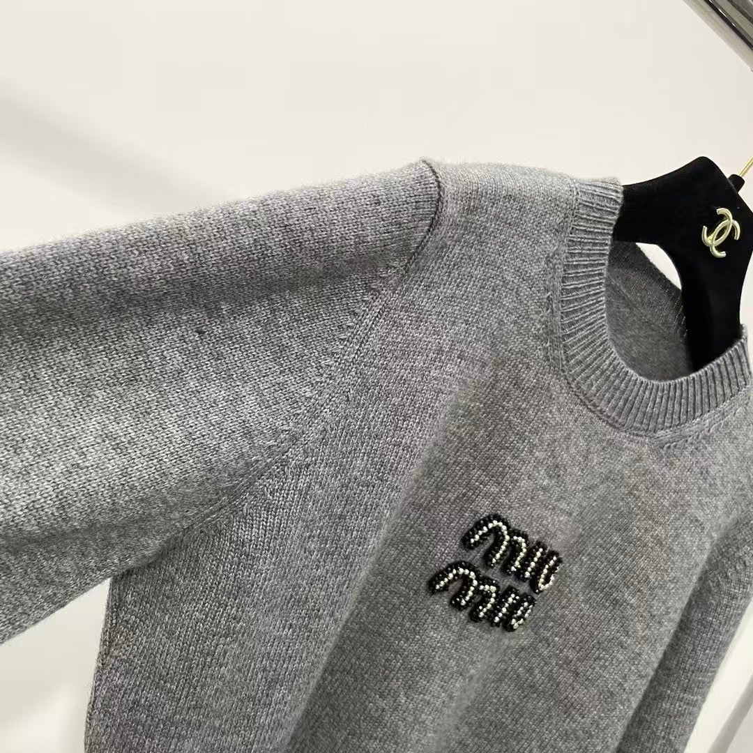 Cashmere sweaters/knitwear