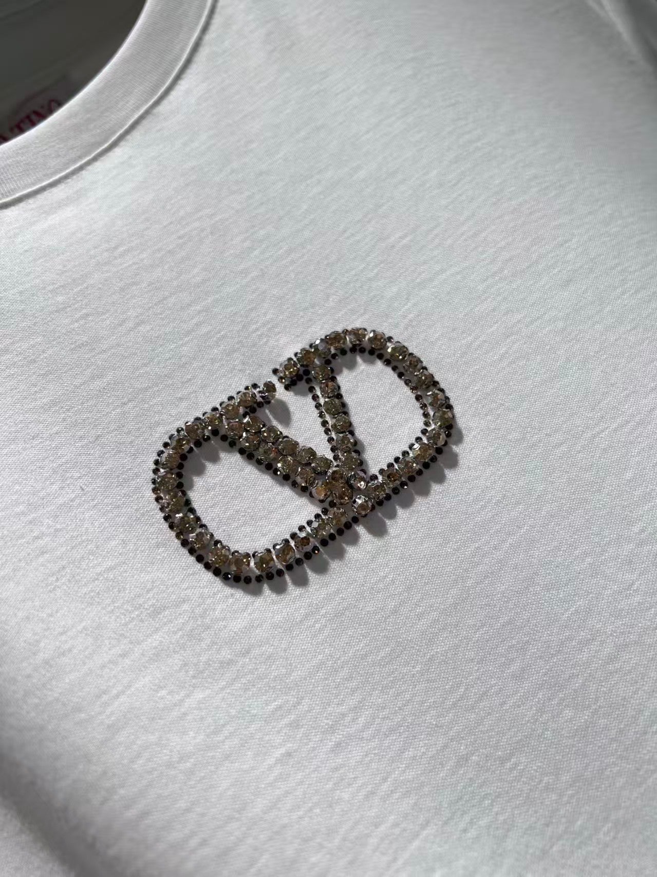 New rhinestone-embellished short-sleeved T-shirt