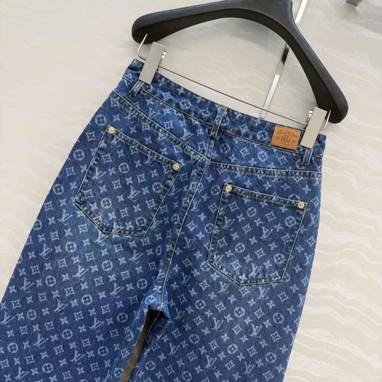 26SS New Jeans