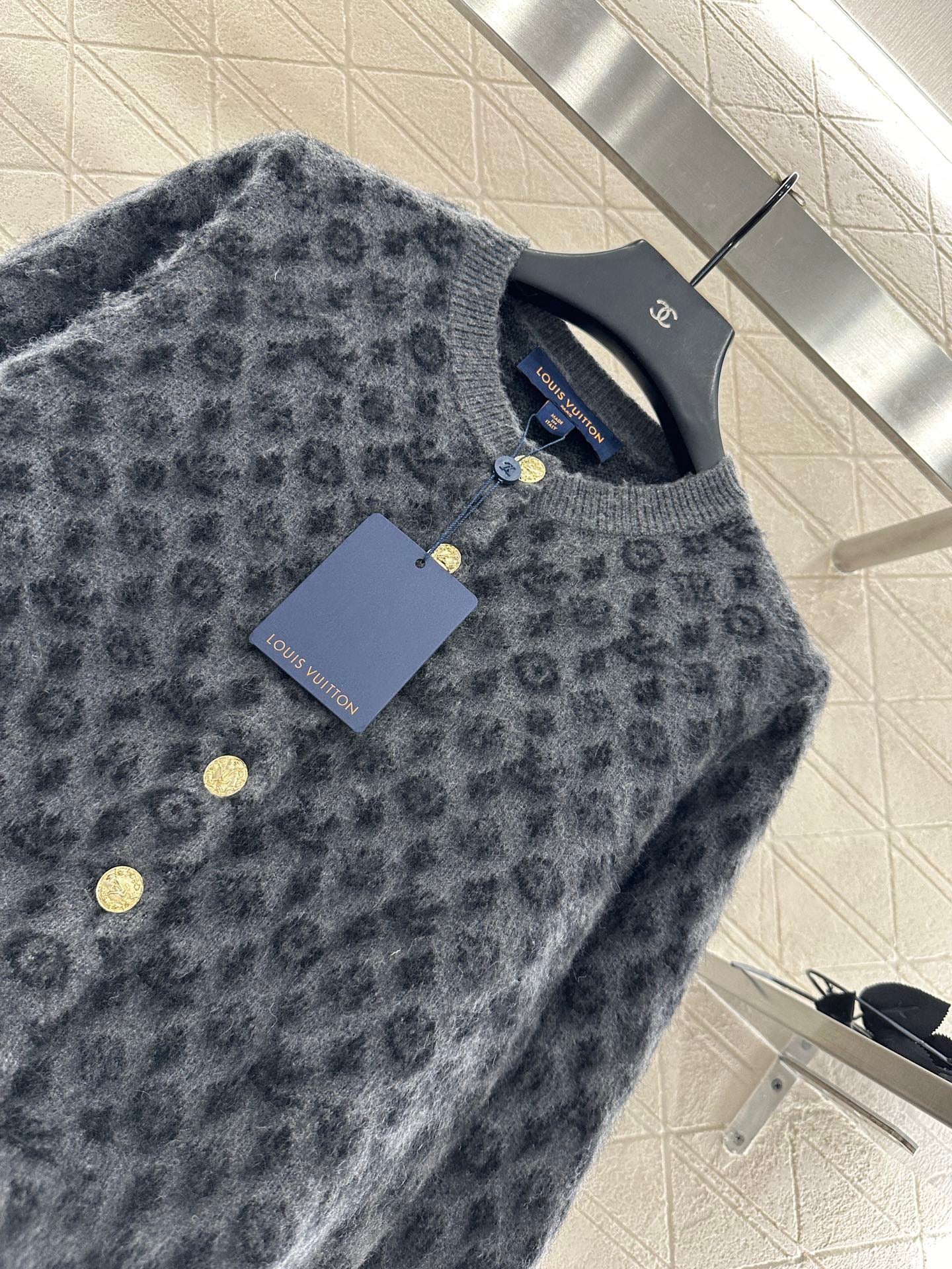 2025 new round neck printed cardigan