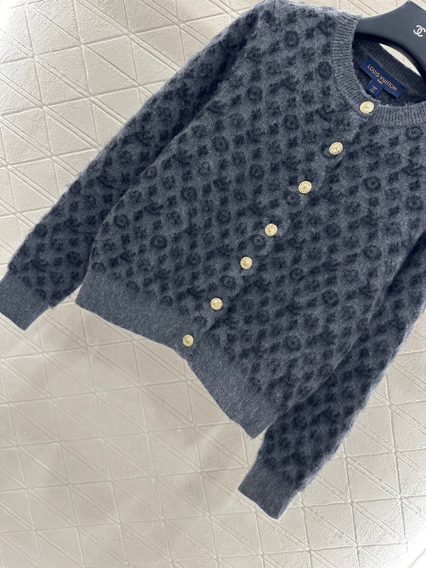 2025 new round neck printed cardigan
