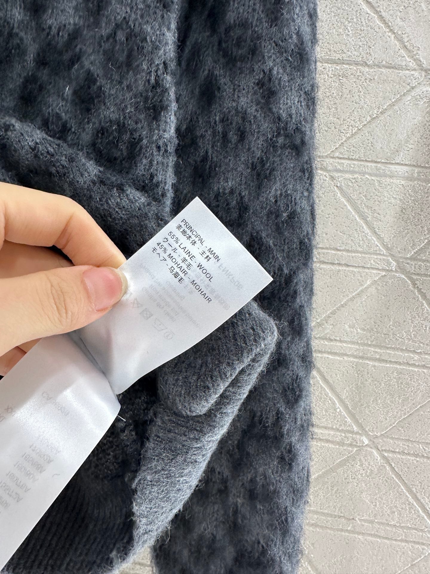 2025 new round neck printed cardigan