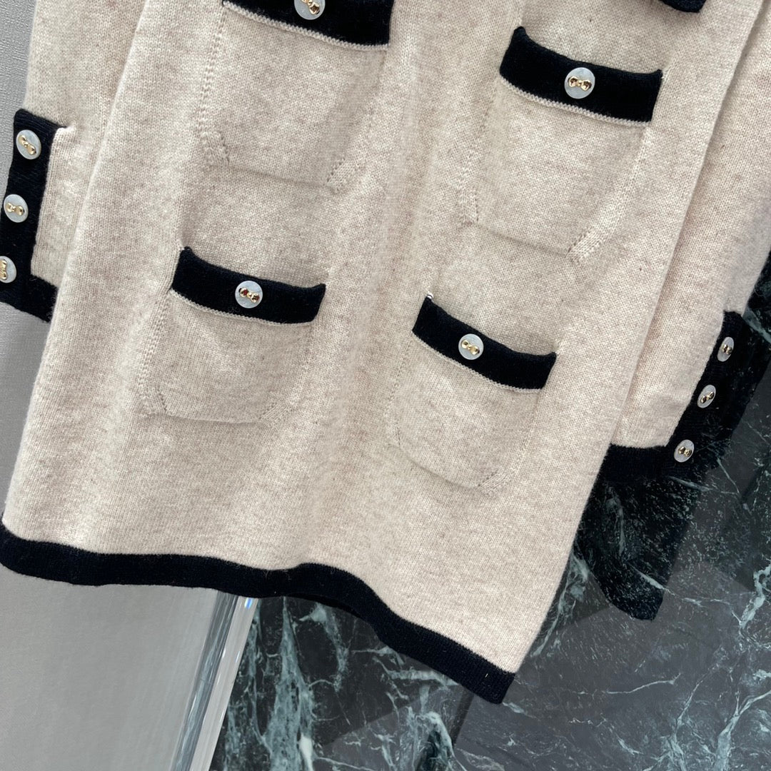 Early autumn new round neck contrasting dress