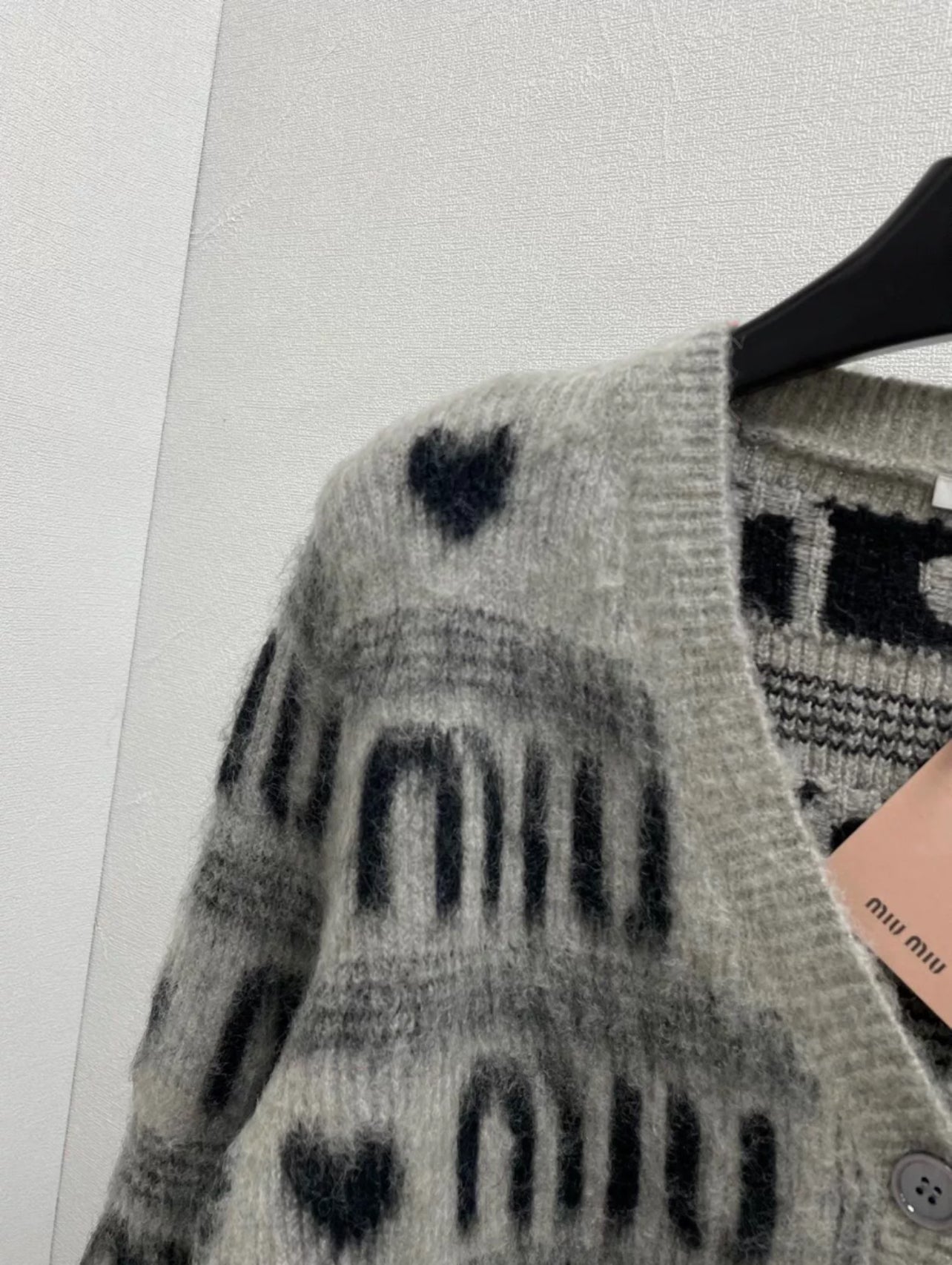Love letter pattern printed fashionable cardigan