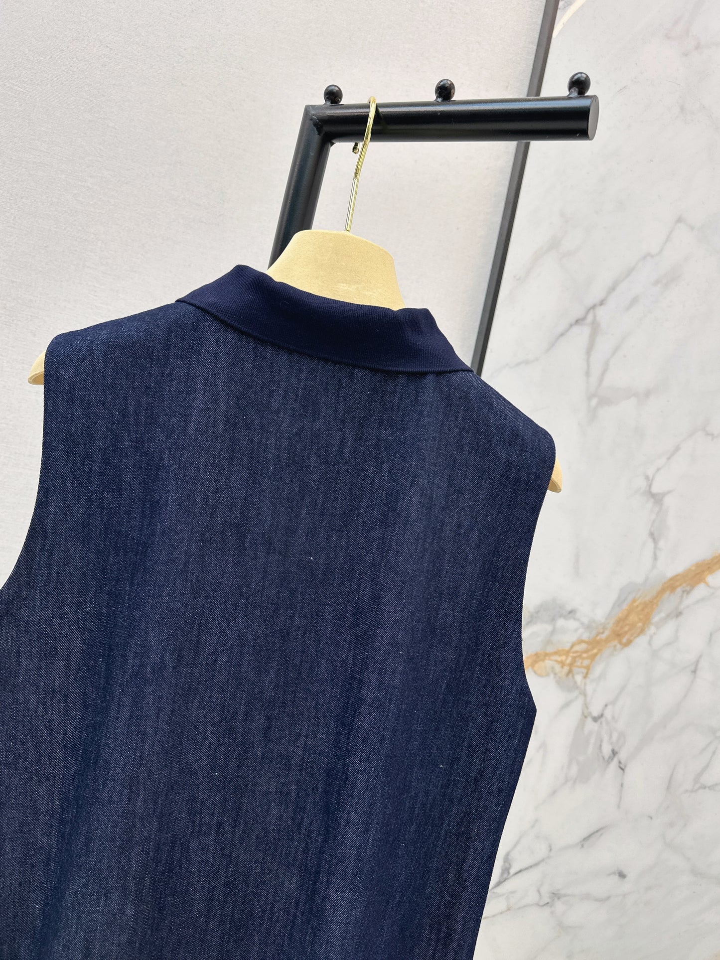 26 New Denim Sleeveless Pleated Dress