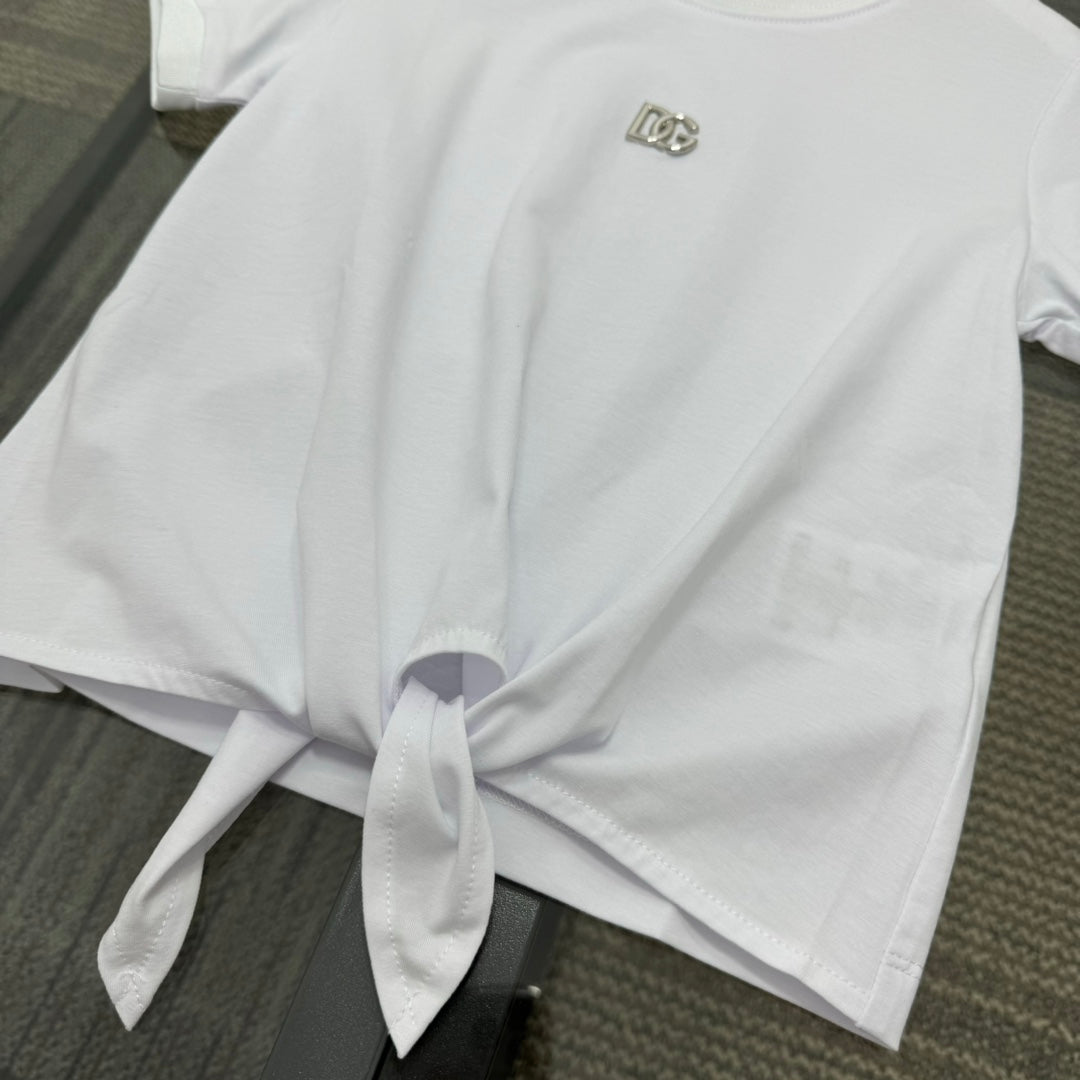 Short sleeve skirt suit