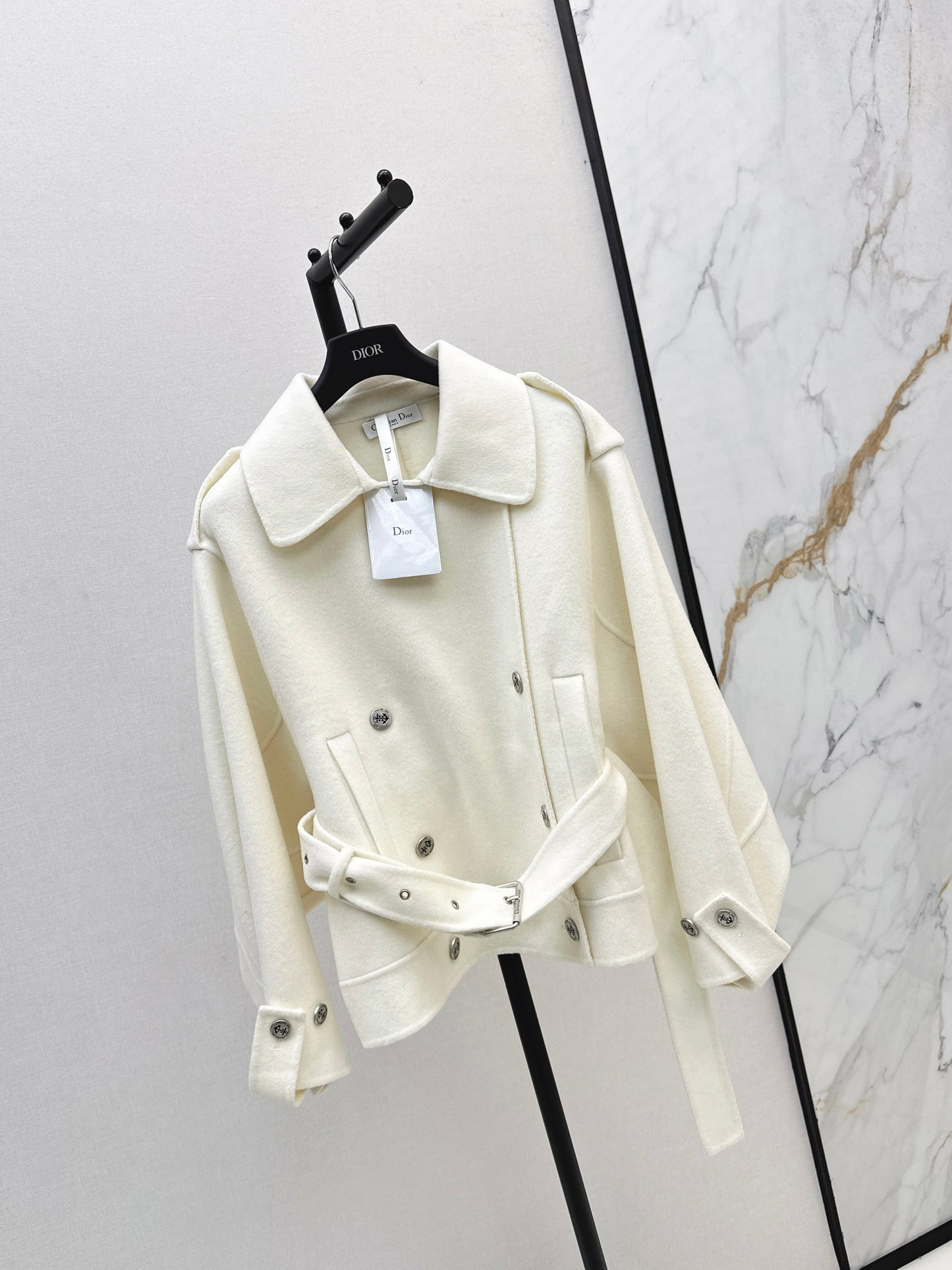 Latest autumn and winter double breasted lapel short coat