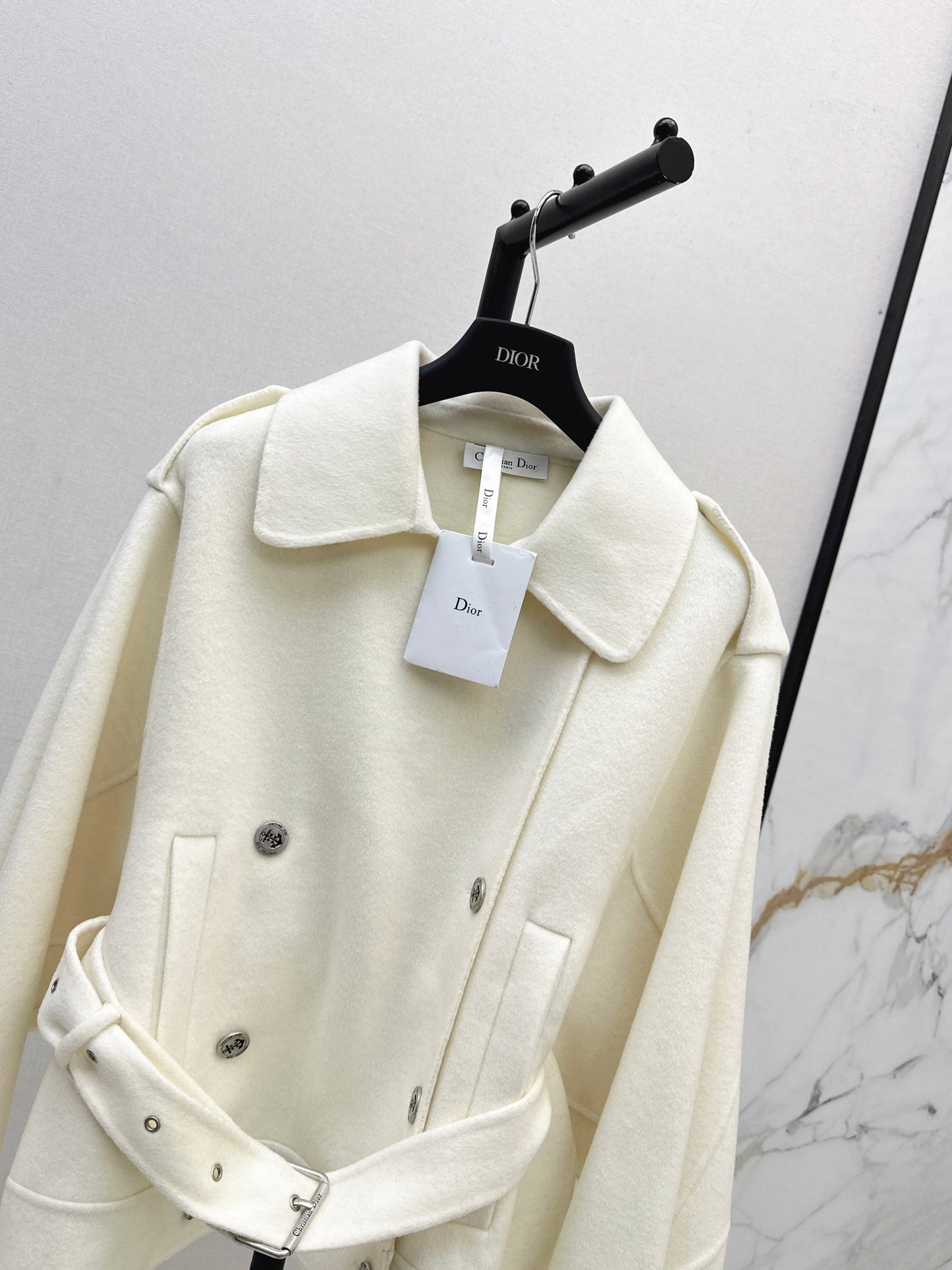 Latest autumn and winter double breasted lapel short coat