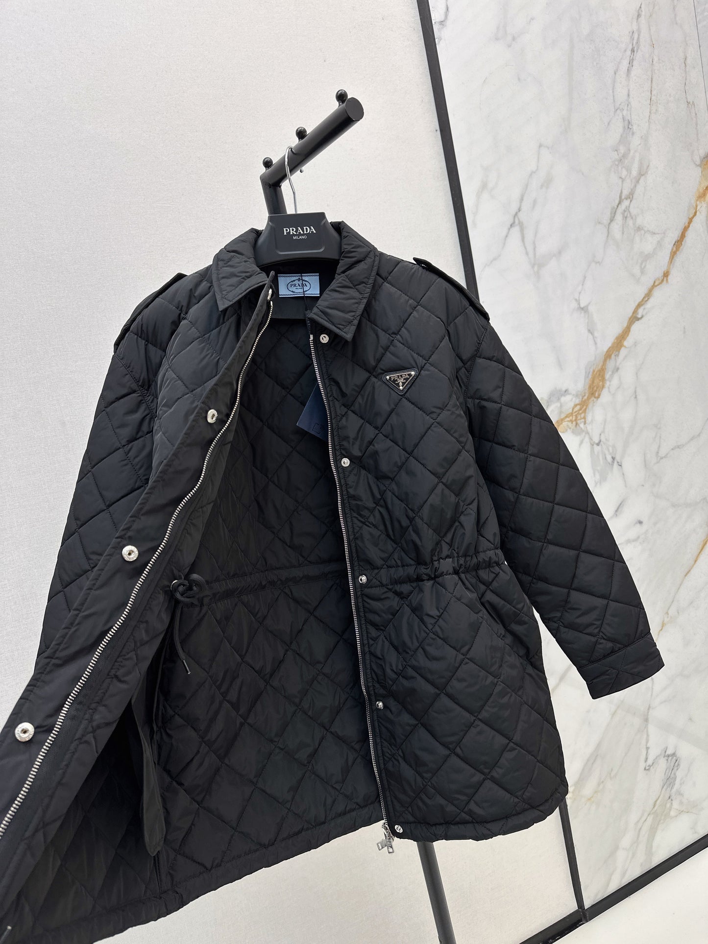 The latest double-sided diamond shaped quilted cotton jacket for autumn and winter