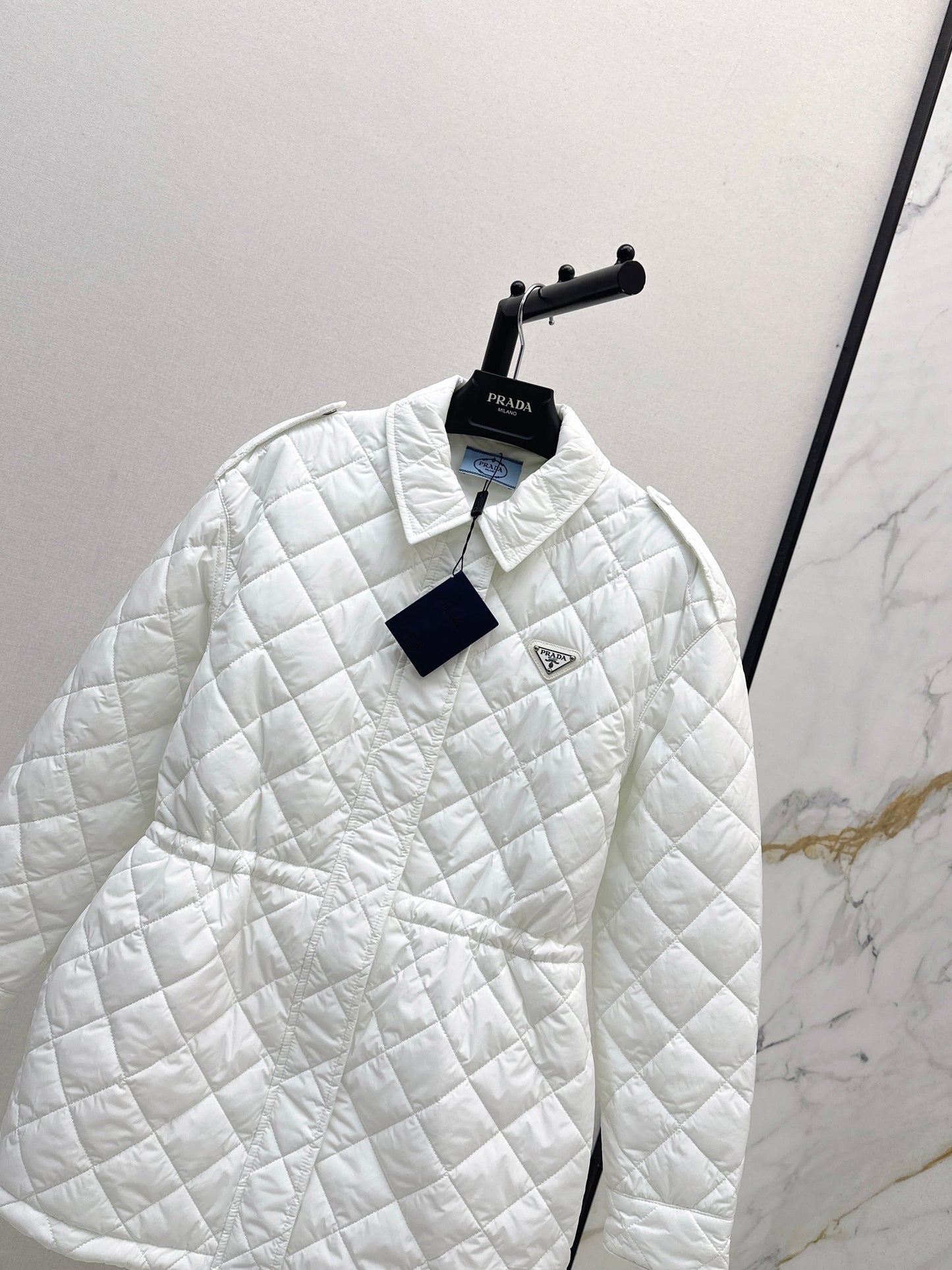 The latest double-sided diamond shaped quilted cotton jacket for autumn and winter