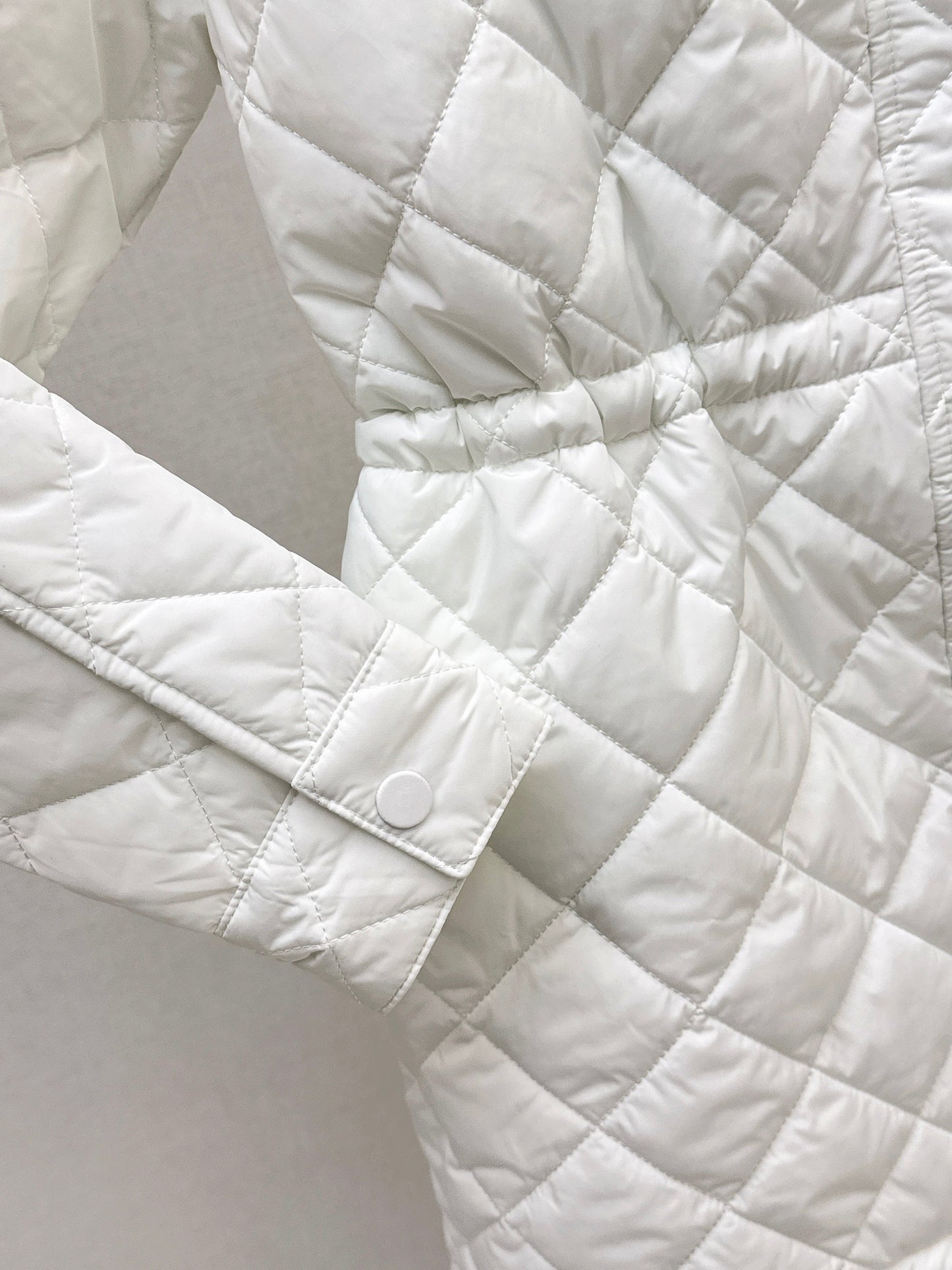 The latest double-sided diamond shaped quilted cotton jacket for autumn and winter