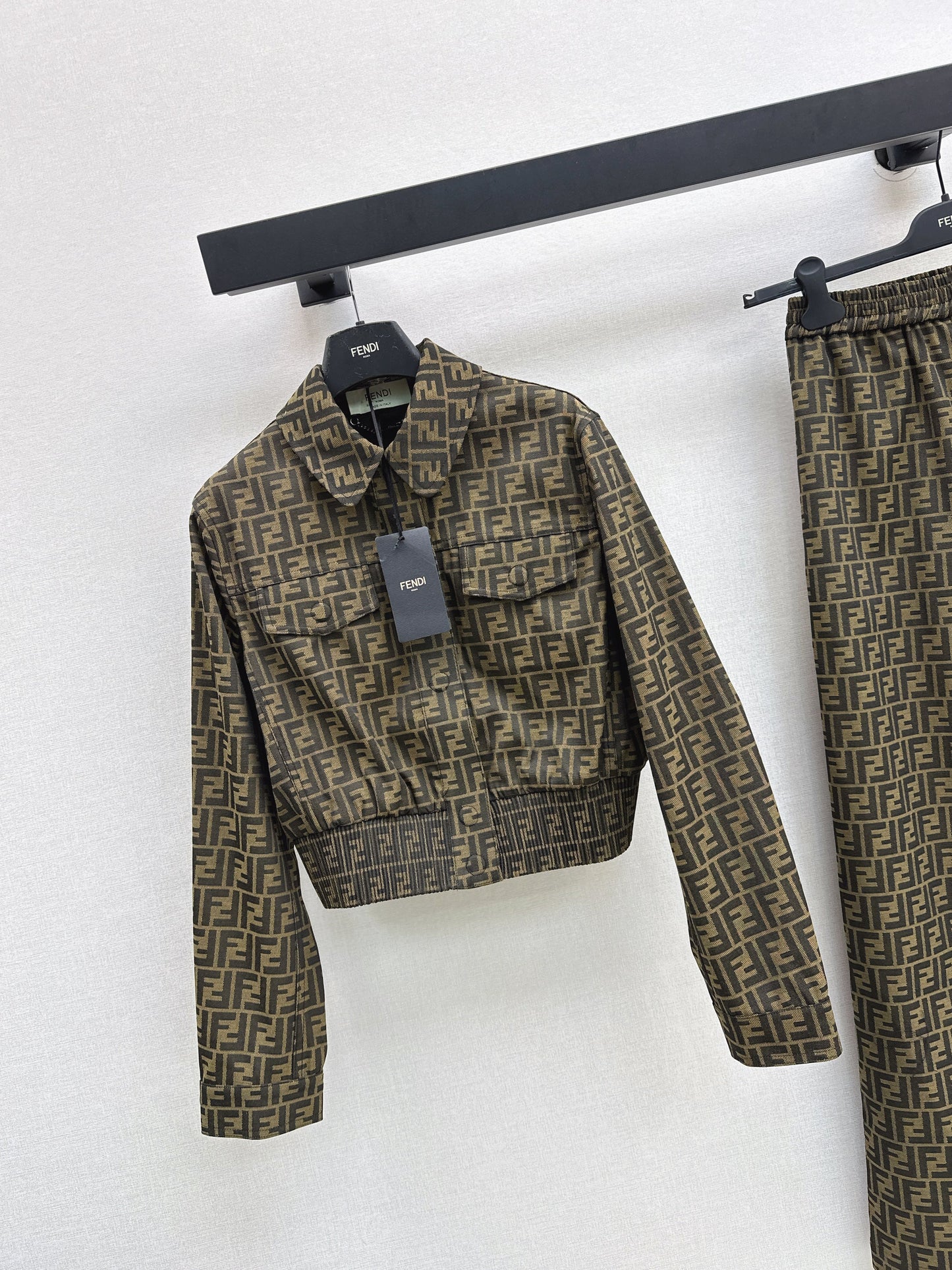 The latest classic vintage FF letter jacquard jacket for autumn and winter
