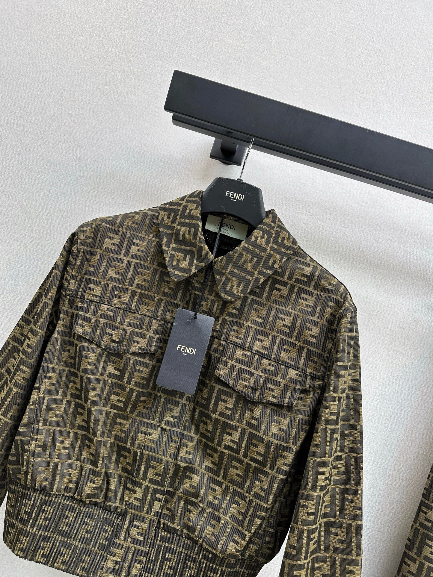 The latest classic vintage FF letter jacquard jacket for autumn and winter