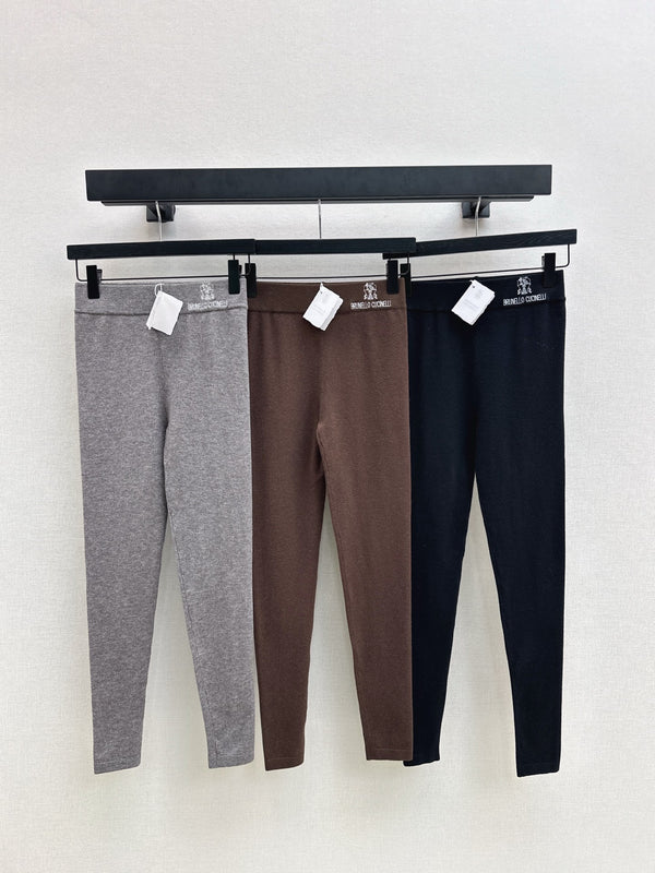 Classic letter decorated knitted leggings