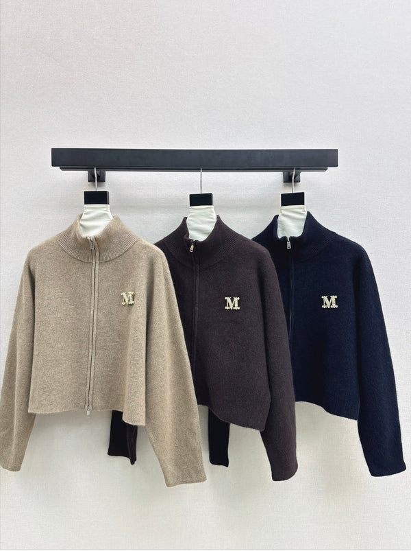 Stand up collar knitted jacket