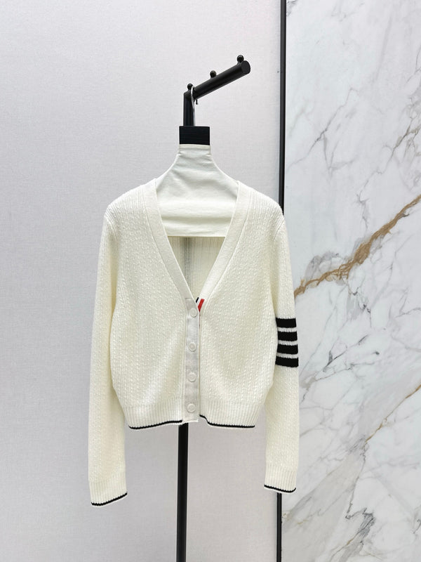White Lazy V-neck wool cardigan