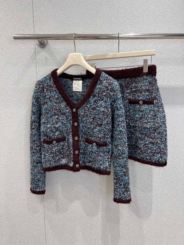 25K contrasting cashmere knitted cardigan+short skirt