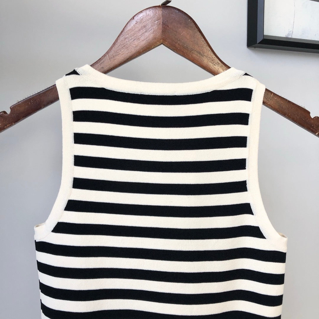 🔥🔥🔥Black and white striped vest