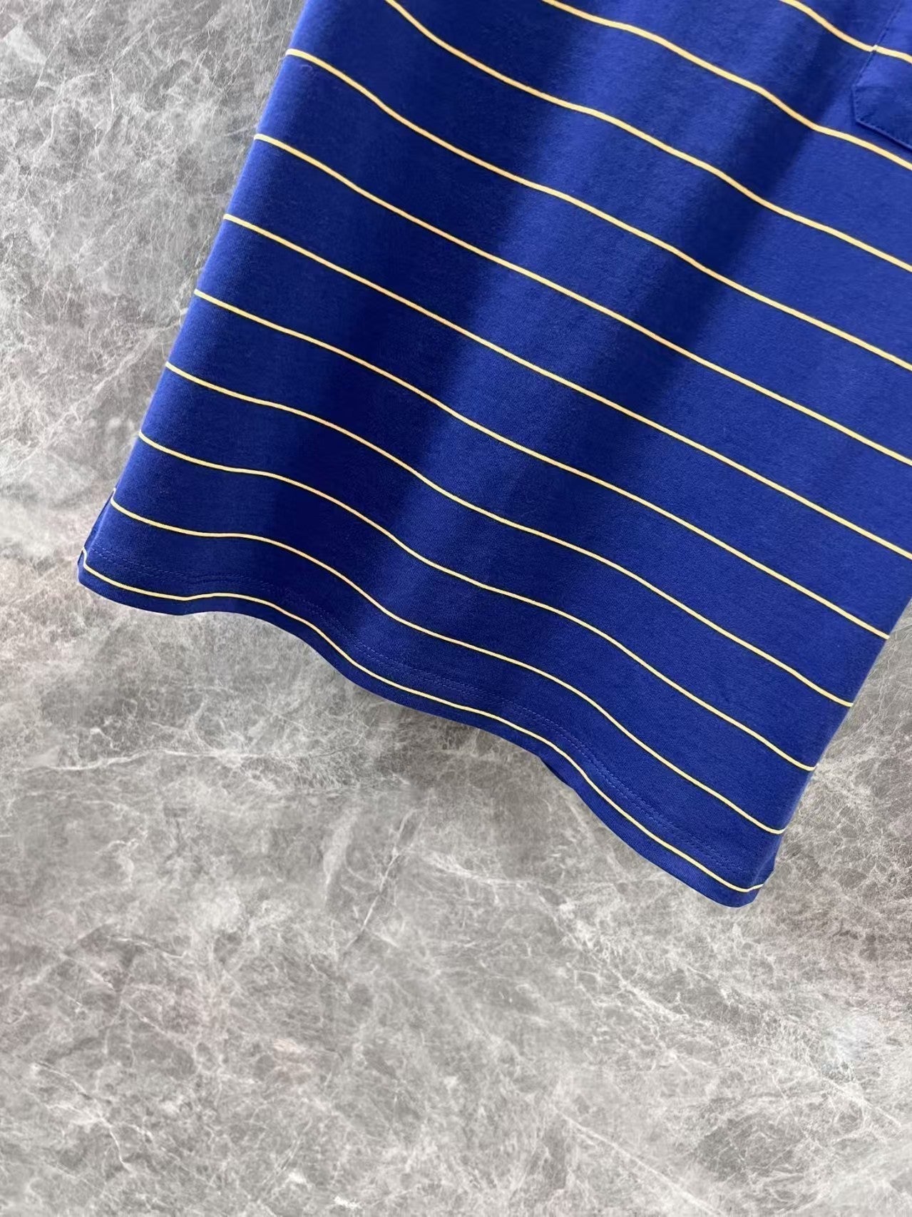 Micro-label blue striped round neck short-sleeved T-shirt