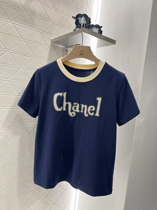 round neck embroidered t-shirt