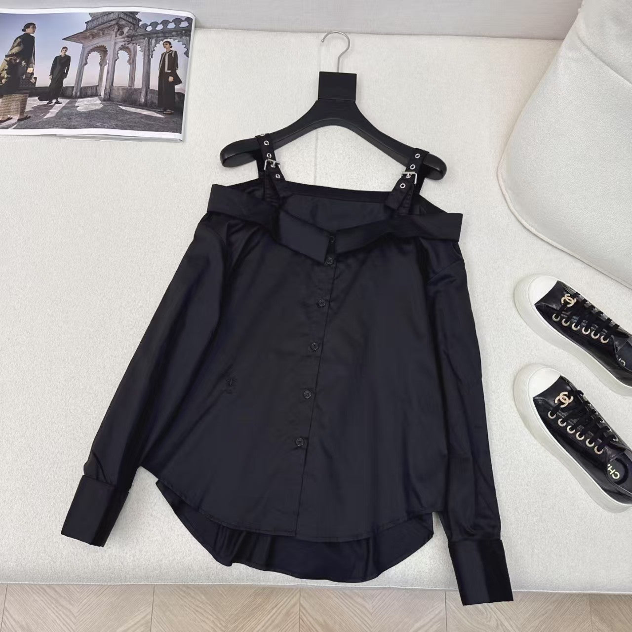 Long-sleeved shirt with bateau collar