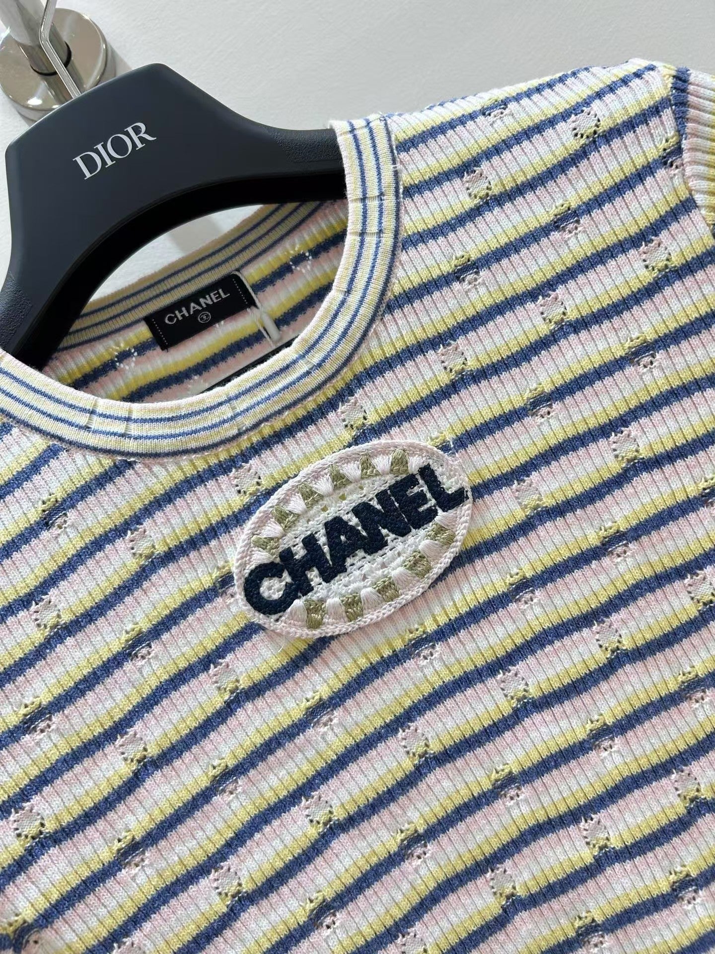 Striped round neck short sleeves