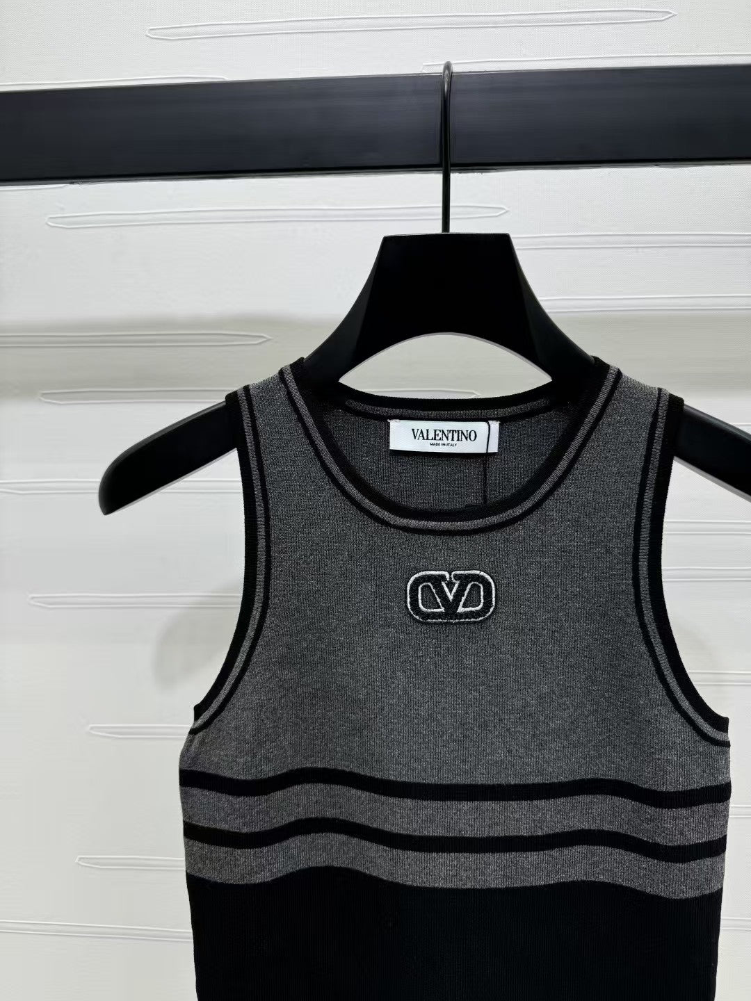 Colorblock knitted vest