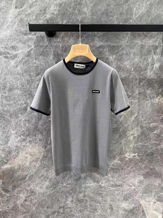 Contrast color knitted crew neck short sleeve top